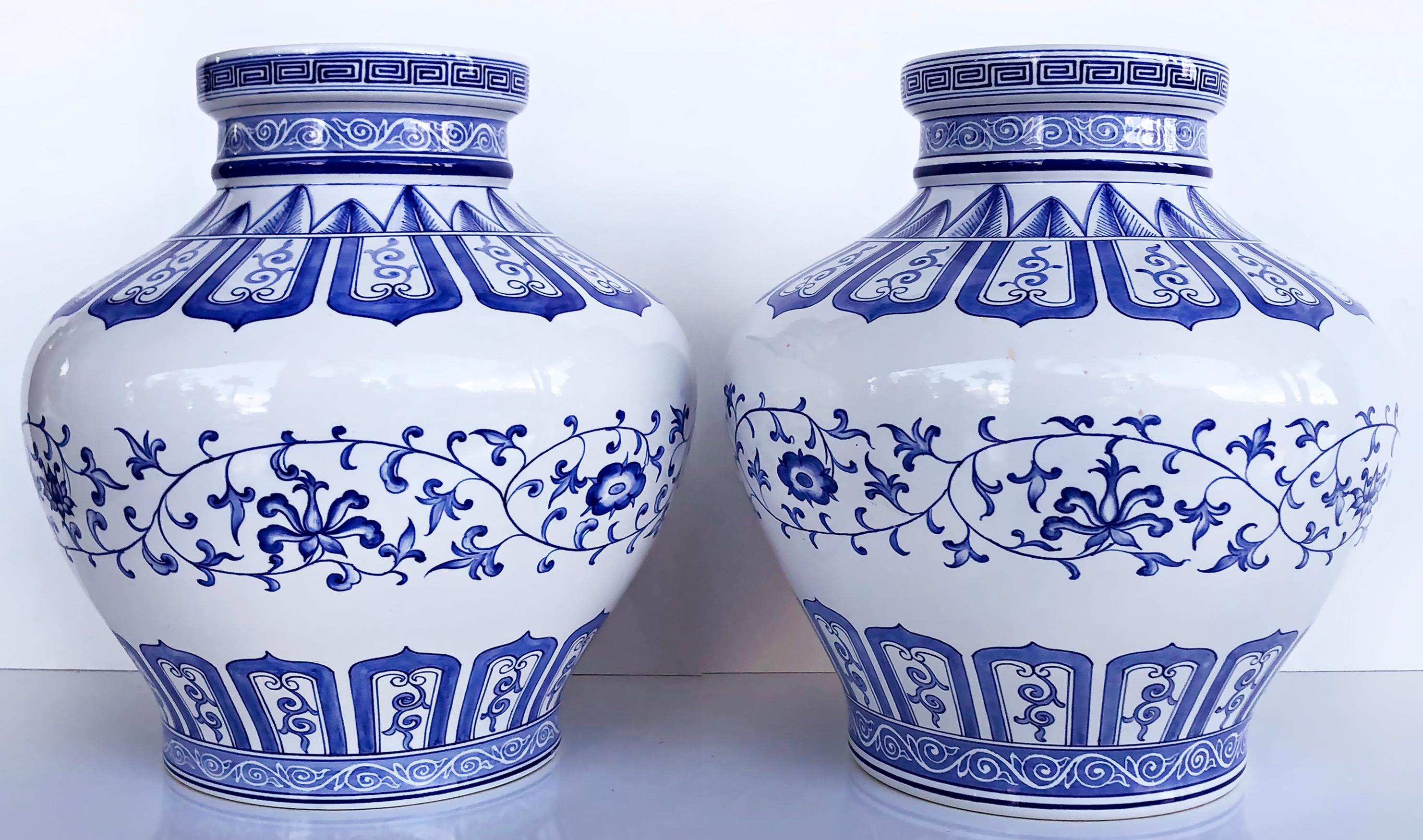 Chinese Mid 20th-Century Blue and White Porcelain Vases, Pair In Good Condition In Miami, FL