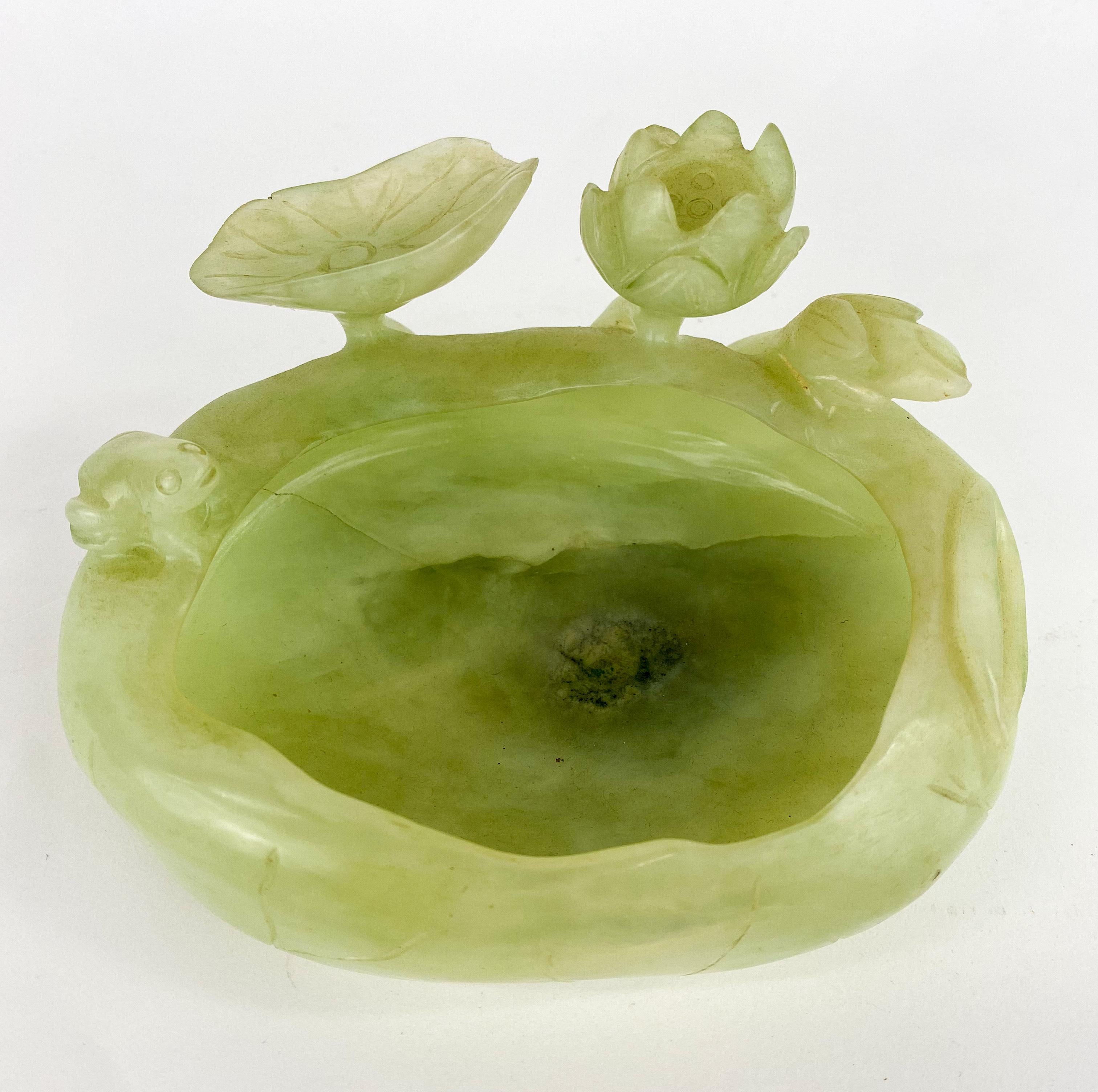 Chinoiserie Chinese Mid Century Natural Jade Decorative Bowl
