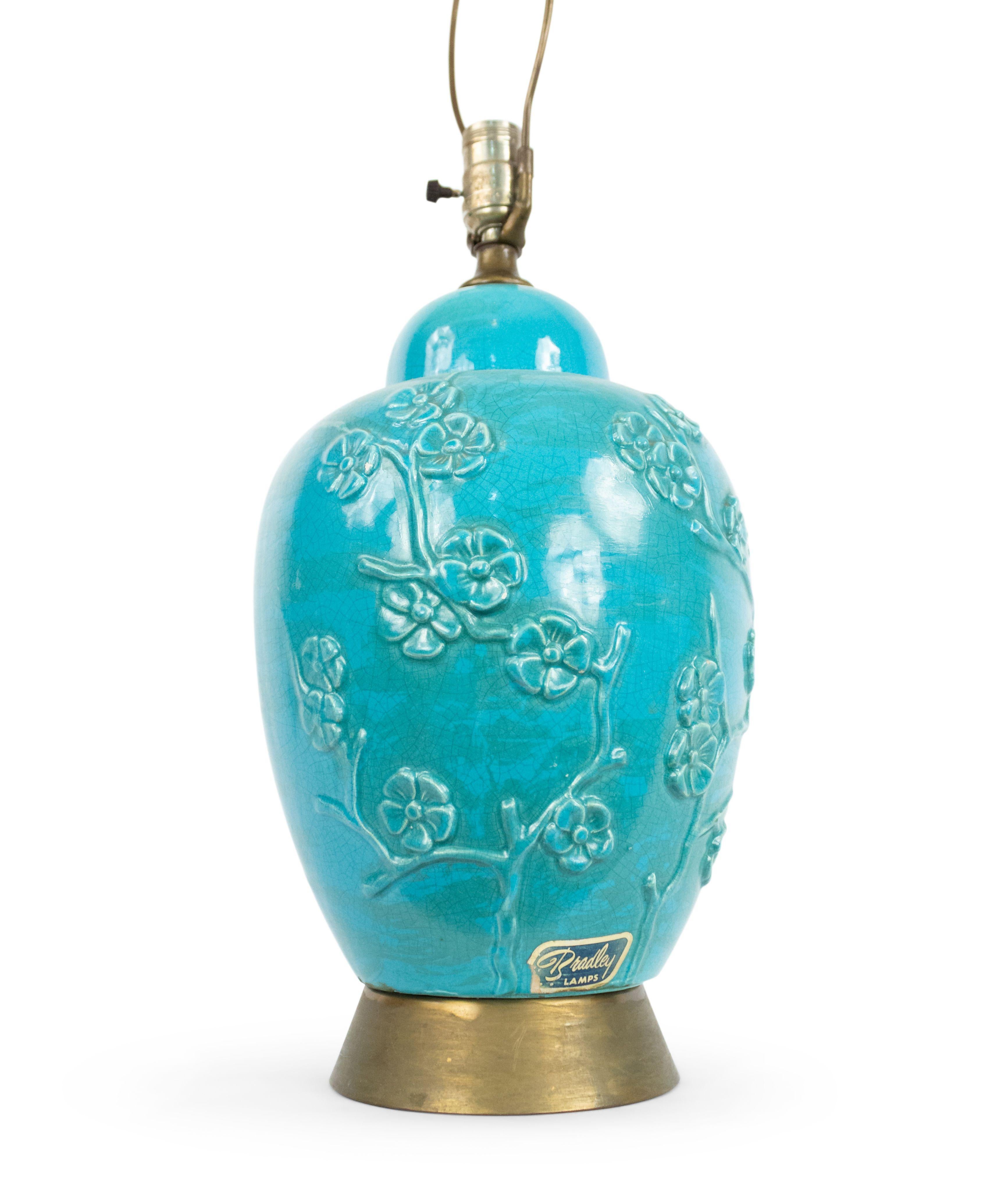 Chinese Midcentury Turquoise Porcelain Table Lamp In Good Condition For Sale In New York, NY