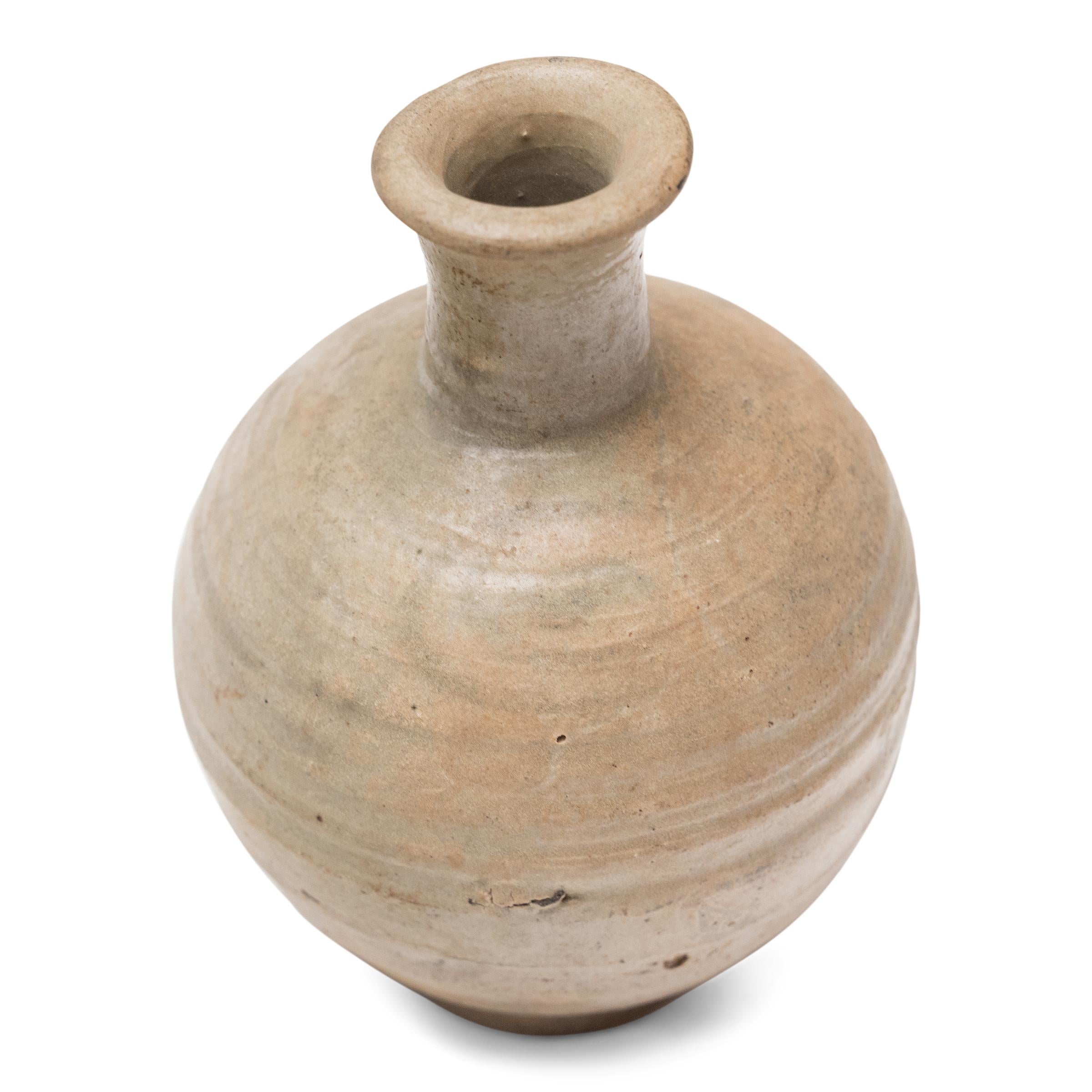 Vernissé Vase bouteille en céladon chinois Ming, c. 1500 en vente
