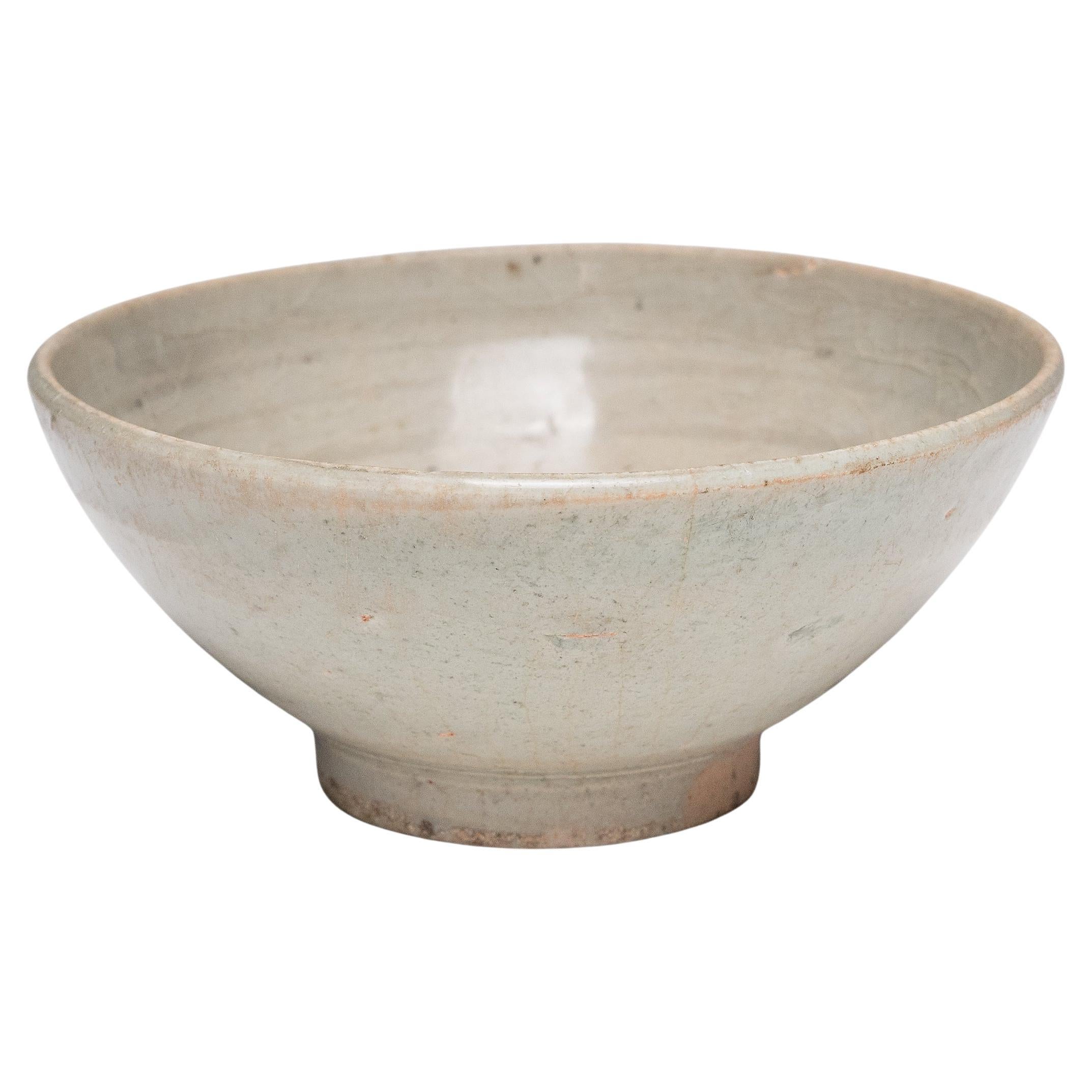 Chinese Ming Celadon Rice Bowl, c. 1550