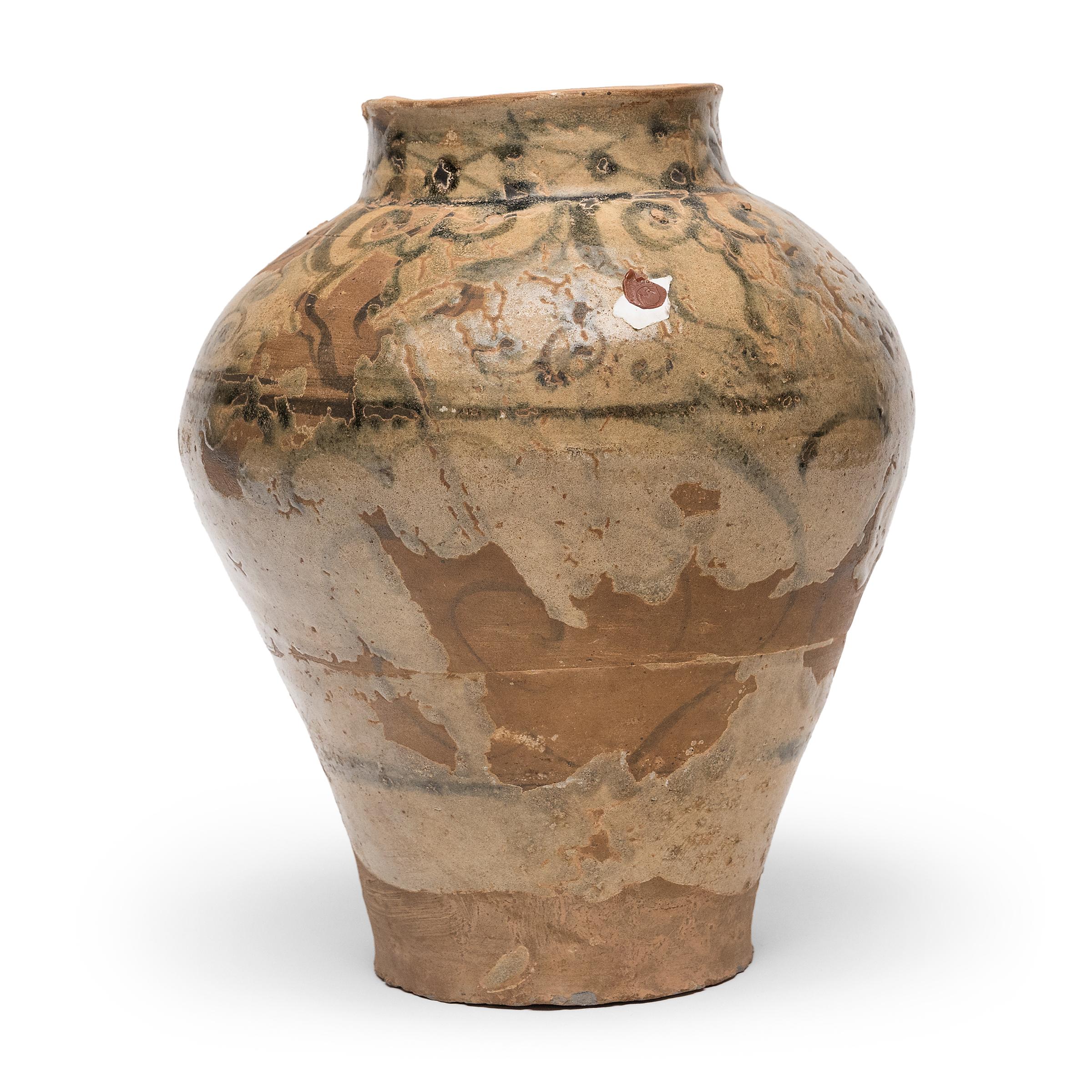 Chinese Ming Cobalt Brushed Cloud Jar, c. 1500 In Good Condition For Sale In Chicago, IL