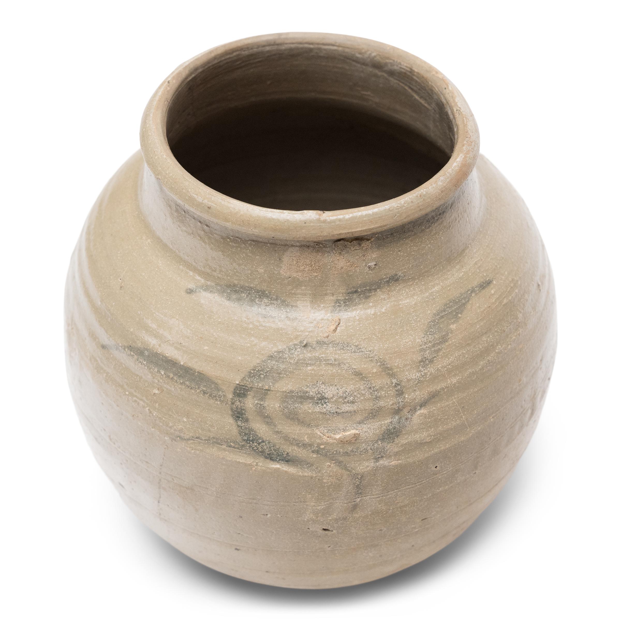 Chinese Ming Cobalt Brushed Jar, c. 1600 In Good Condition For Sale In Chicago, IL