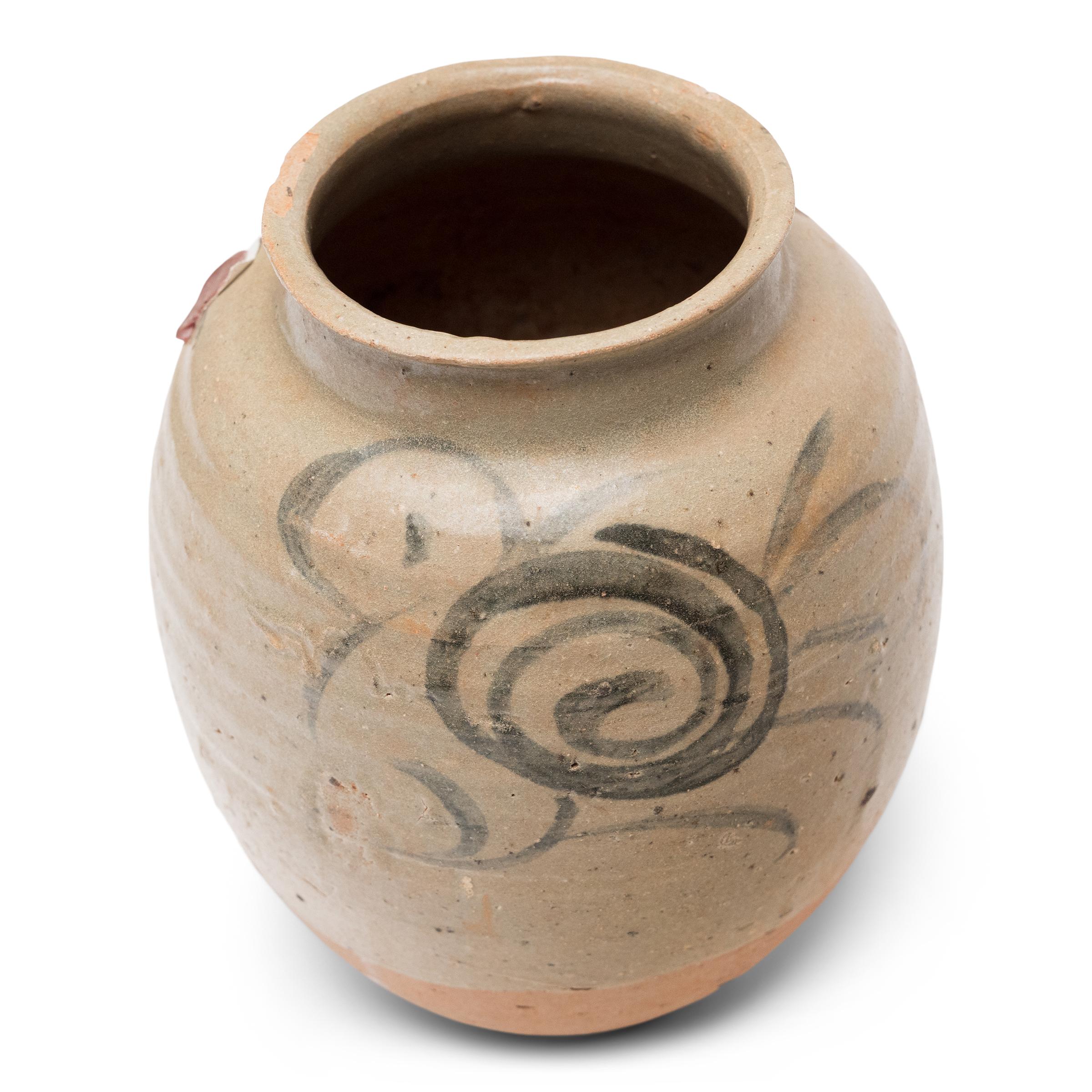 Chinese Ming Cobalt Brushed Jar, c. 1600 In Good Condition For Sale In Chicago, IL