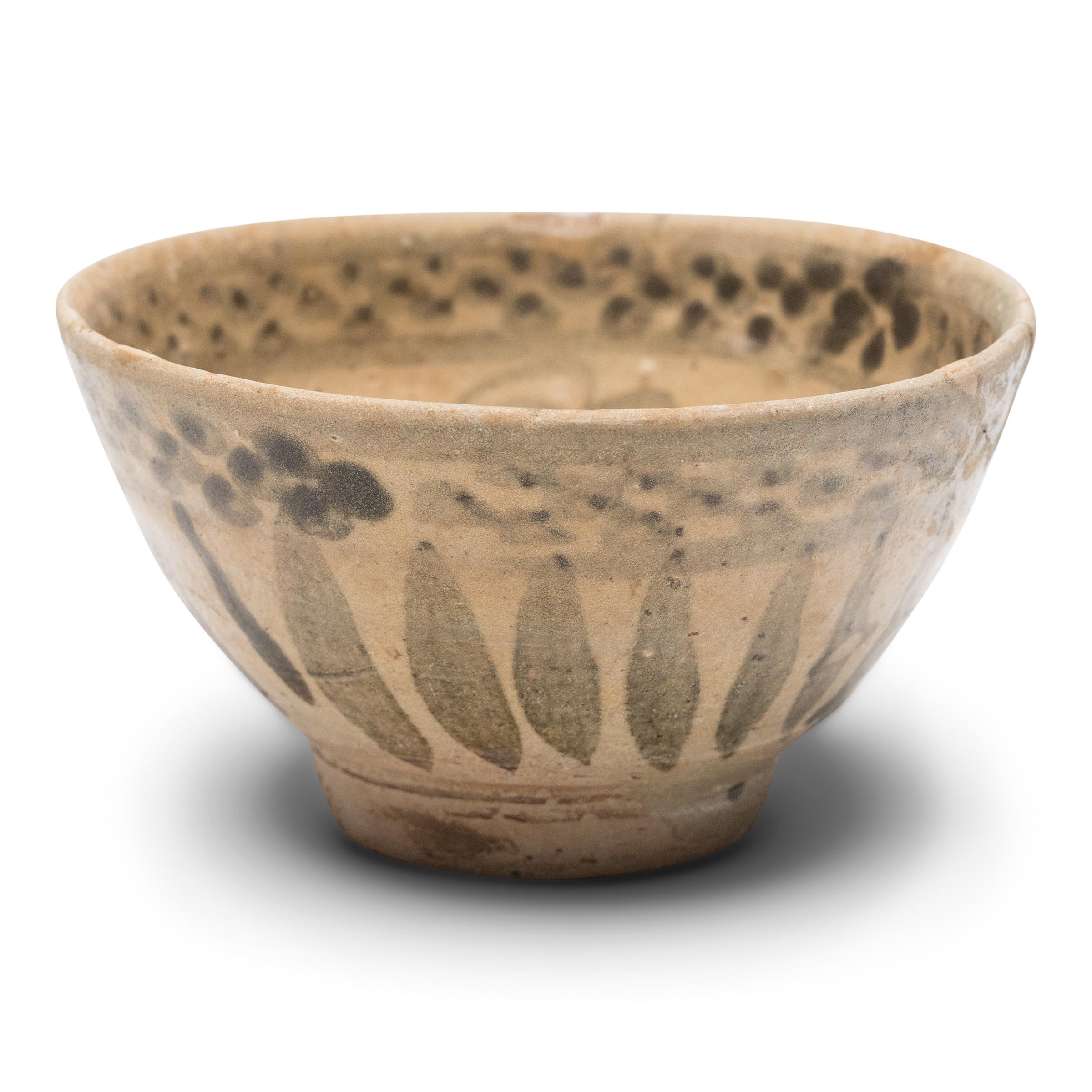Chinese Ming Cobalt Brushed Rice Bowl, c. 1550 Bon état - En vente à Chicago, IL