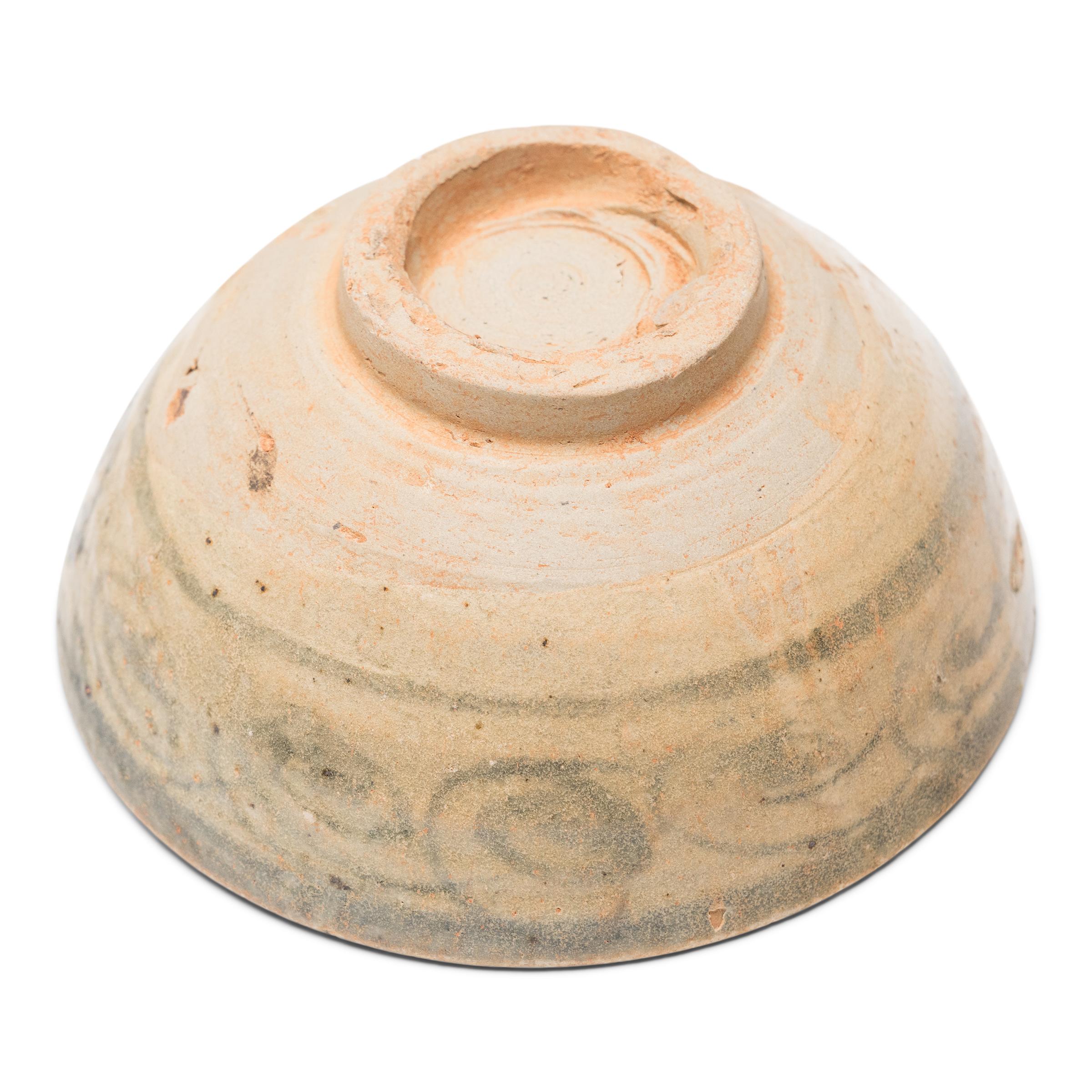 XVIIIe siècle et antérieur Chinese Ming Cobalt Brushed Rice Bowl, c. 1550 en vente