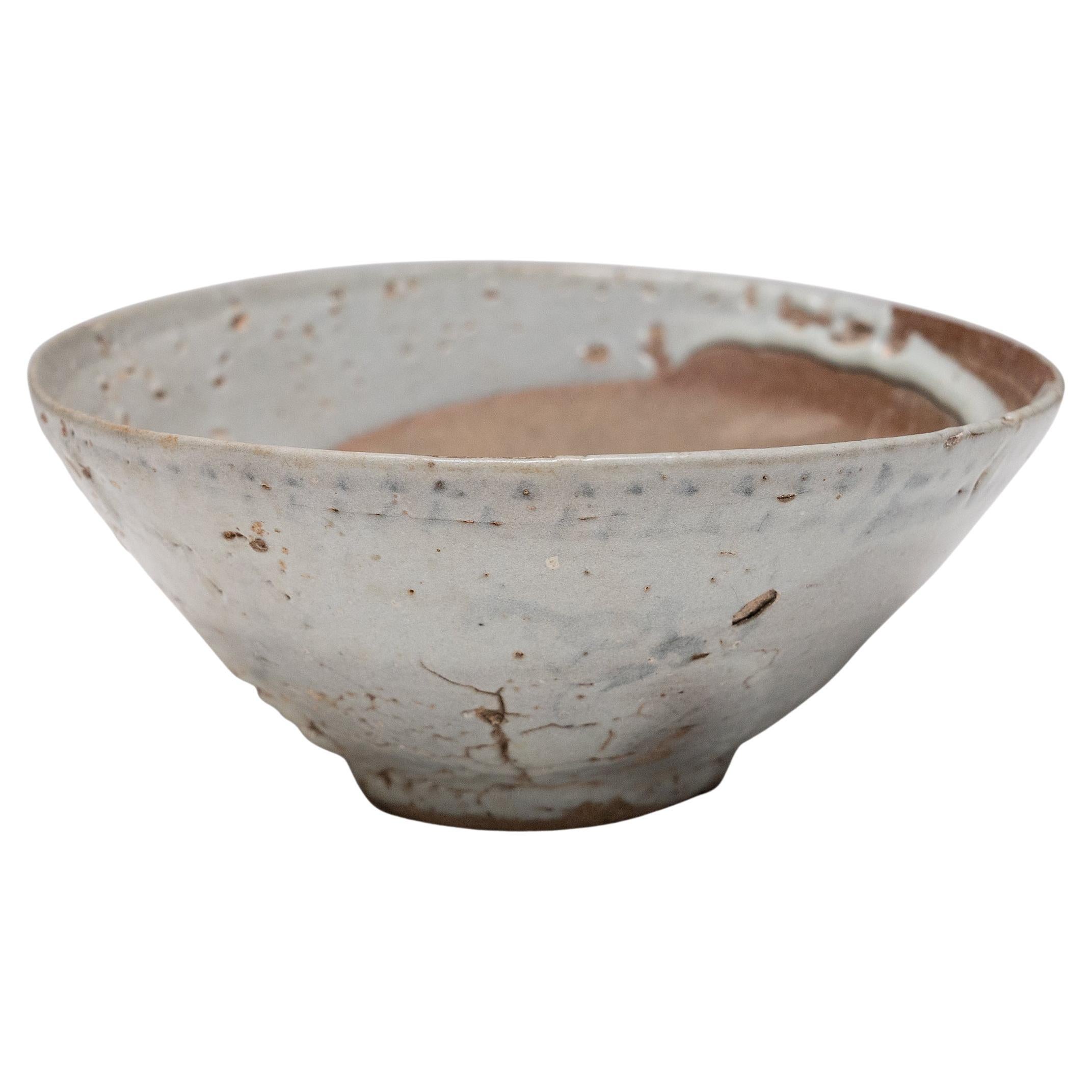 Chinese Ming Crawled Celadon Bowl, c. 1600 en vente