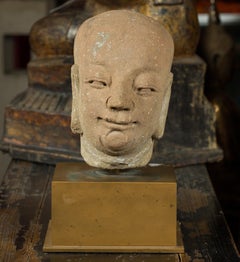 Tête de moine bouddhiste en pierre sculptée à la main:: dynastie chinoise Ming:: 18e siècle