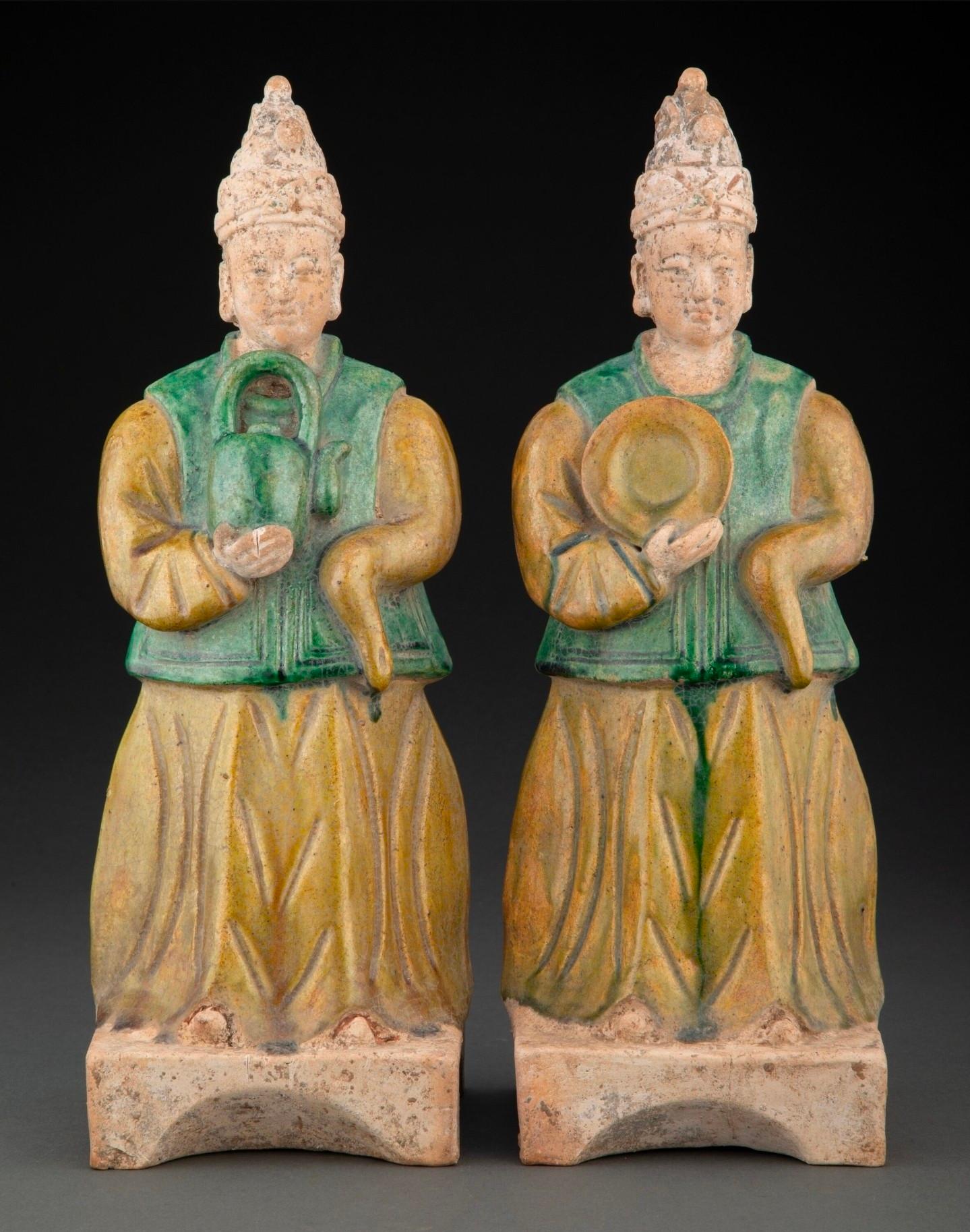 Chinesisch Ming Dynasty Antike Sancai glasiert Attendants Grab Figur Paar im Angebot 4