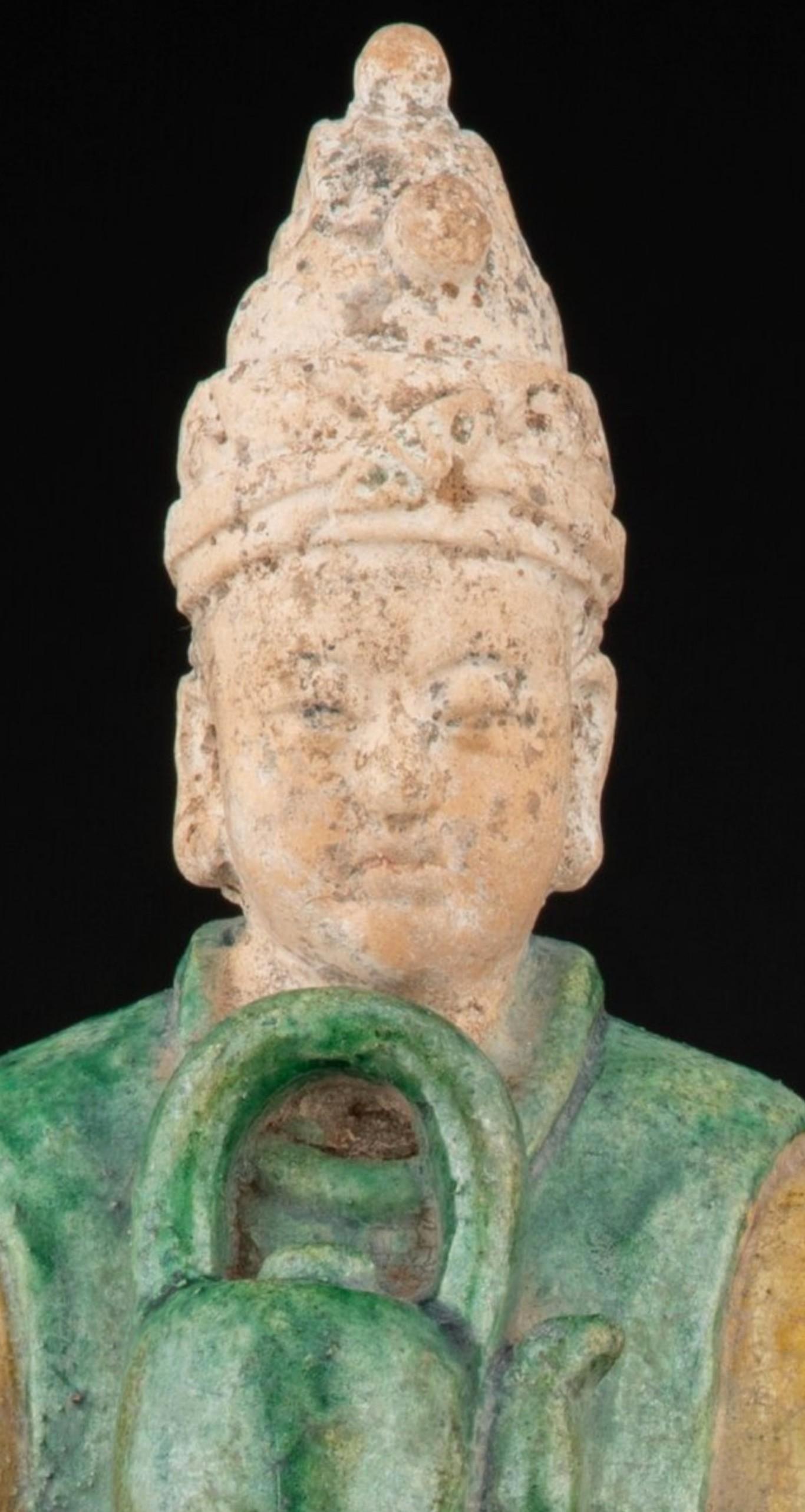 Chinesisch Ming Dynasty Antike Sancai glasiert Attendants Grab Figur Paar im Zustand „Gut“ im Angebot in Forney, TX