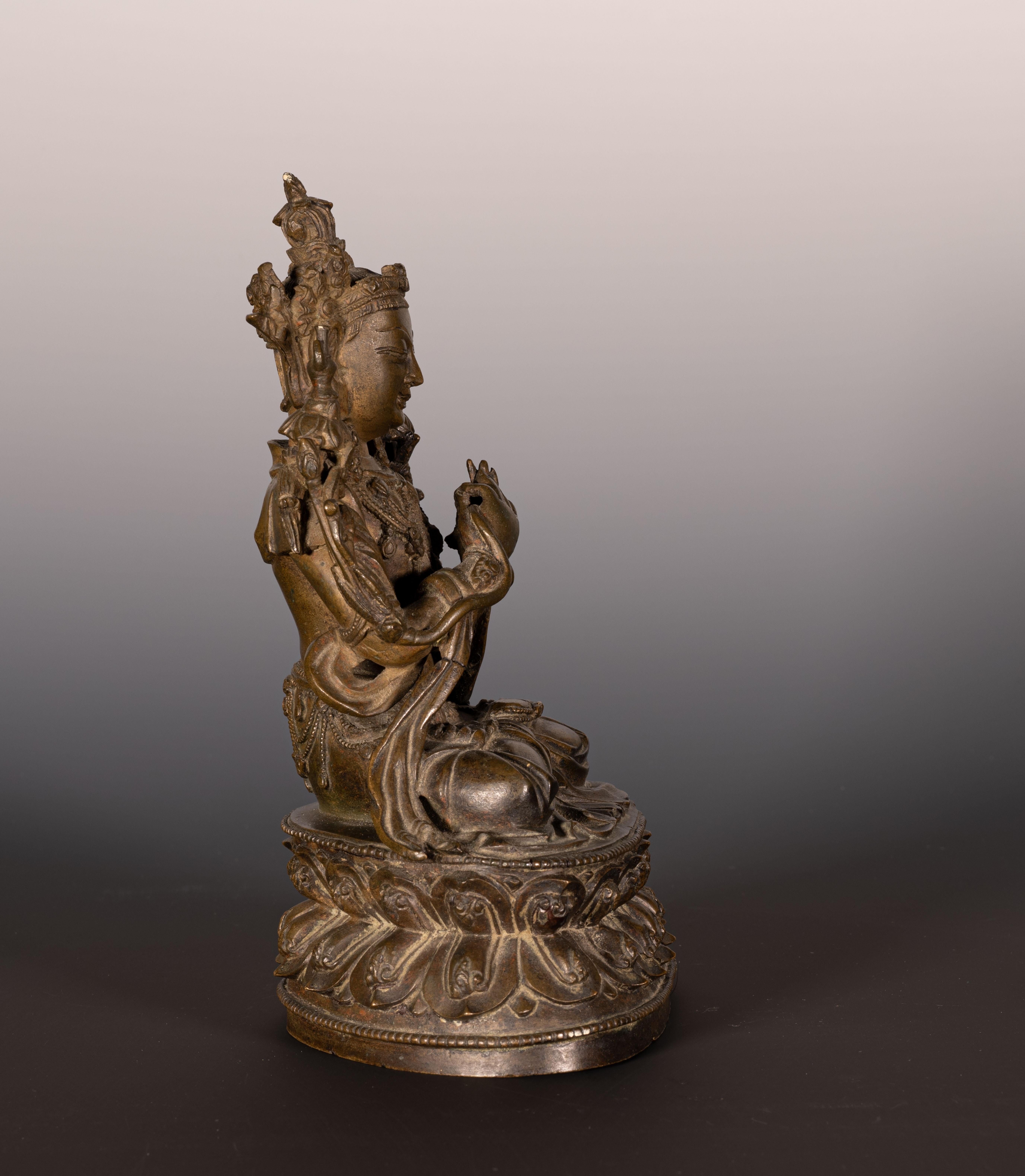 Chinese Ming Dynasty Bronze Buddha of the future Maitreya For Sale 3
