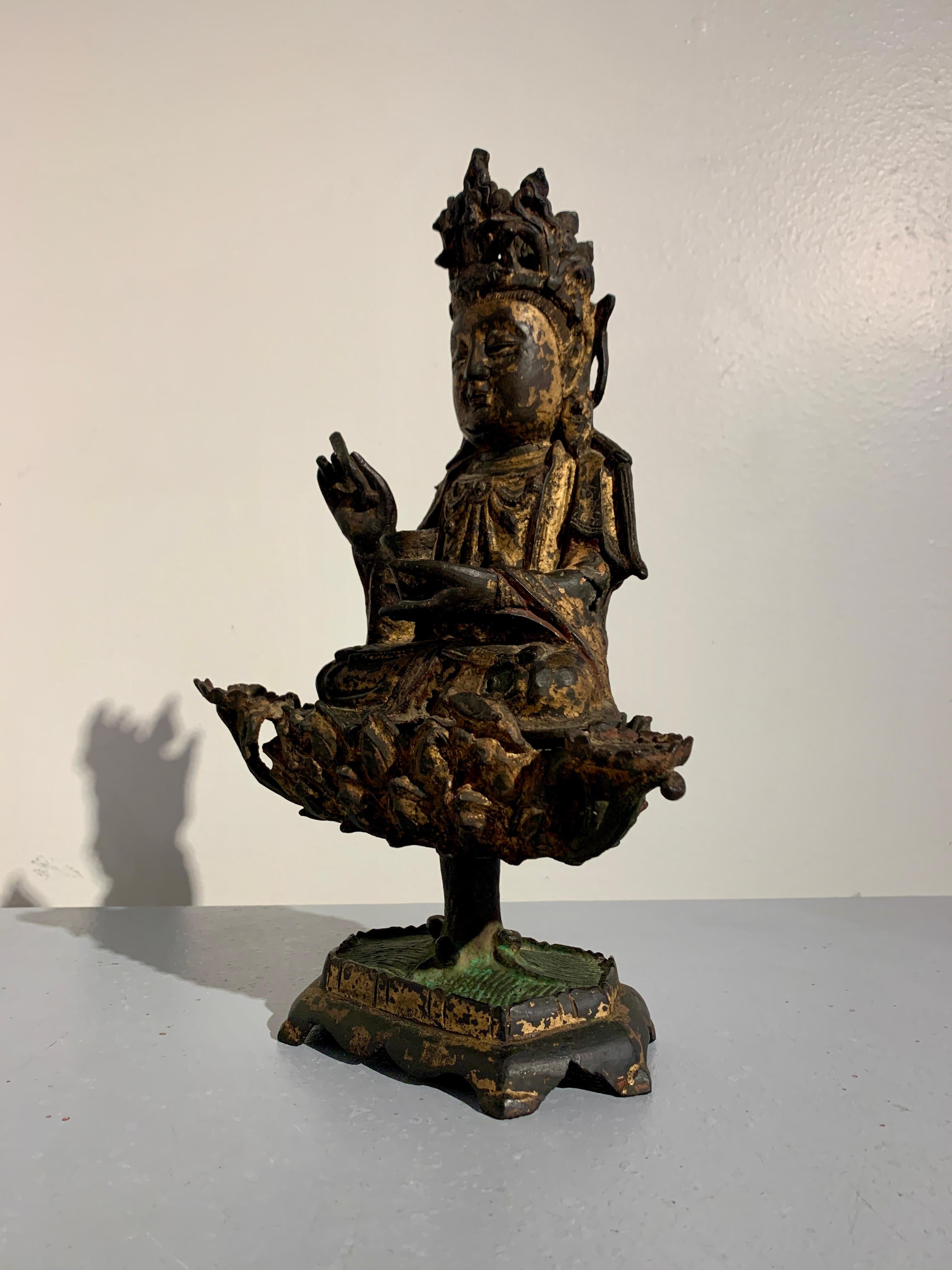 Cast Chinese Ming Dynasty Bronze Nanhai Guanyin, 16th/17th Century, China For Sale