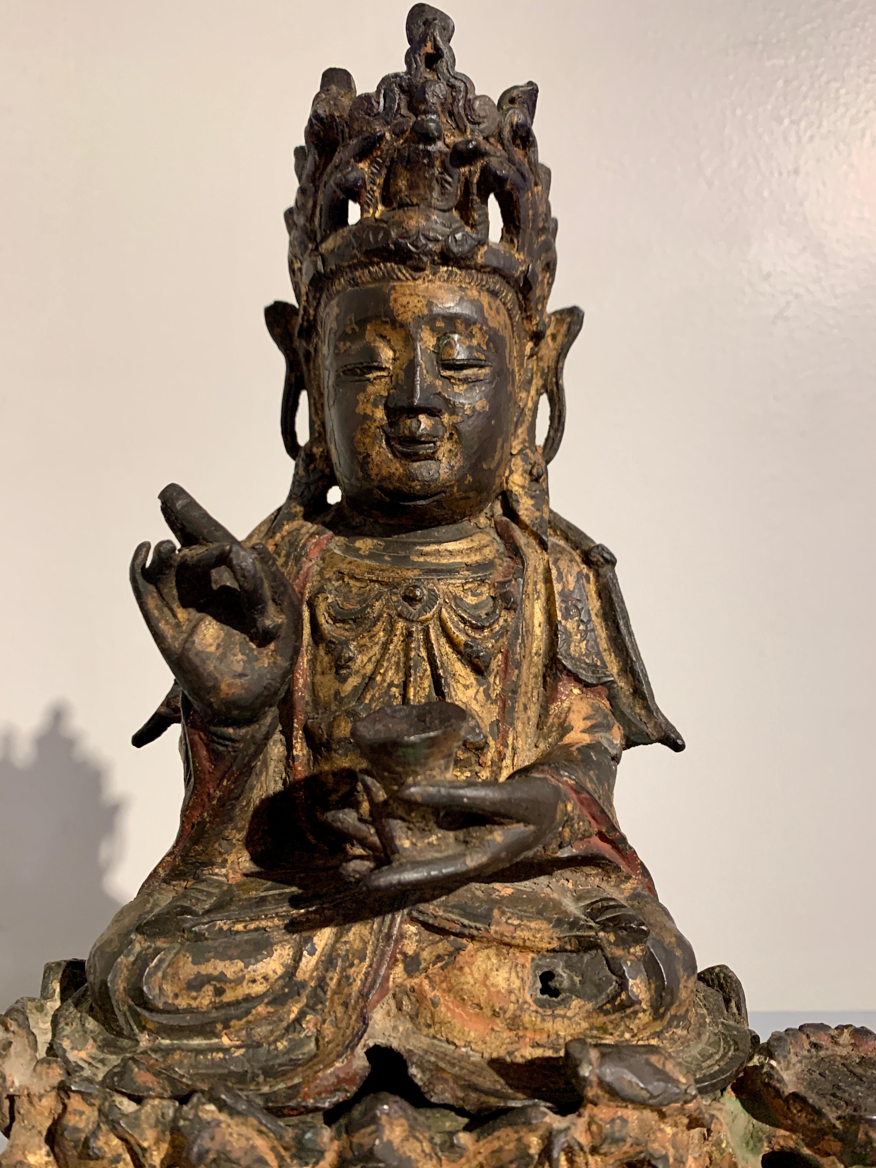 Chinese Ming Dynasty Bronze Nanhai Guanyin, 16th/17th Century, China In Fair Condition For Sale In Austin, TX
