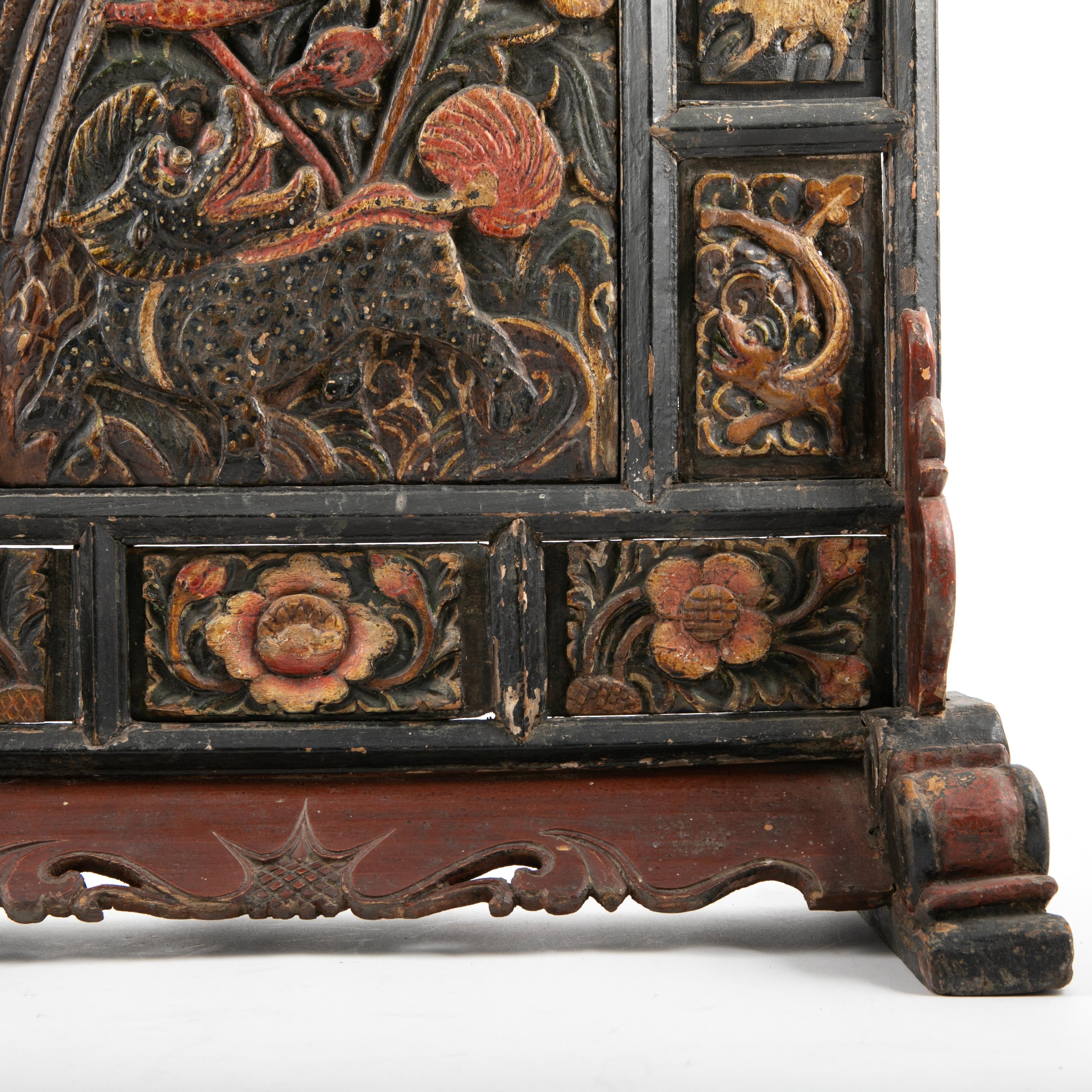 Chinese Ming Dynasty Carved Table Screen For Sale 4