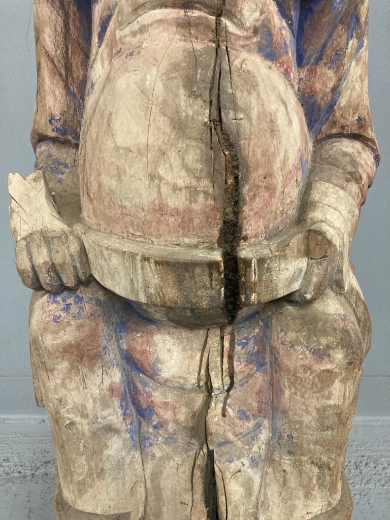 Chinese Ming Dynasty Carved Wood Budda In Distressed Condition For Sale In Dallas, TX