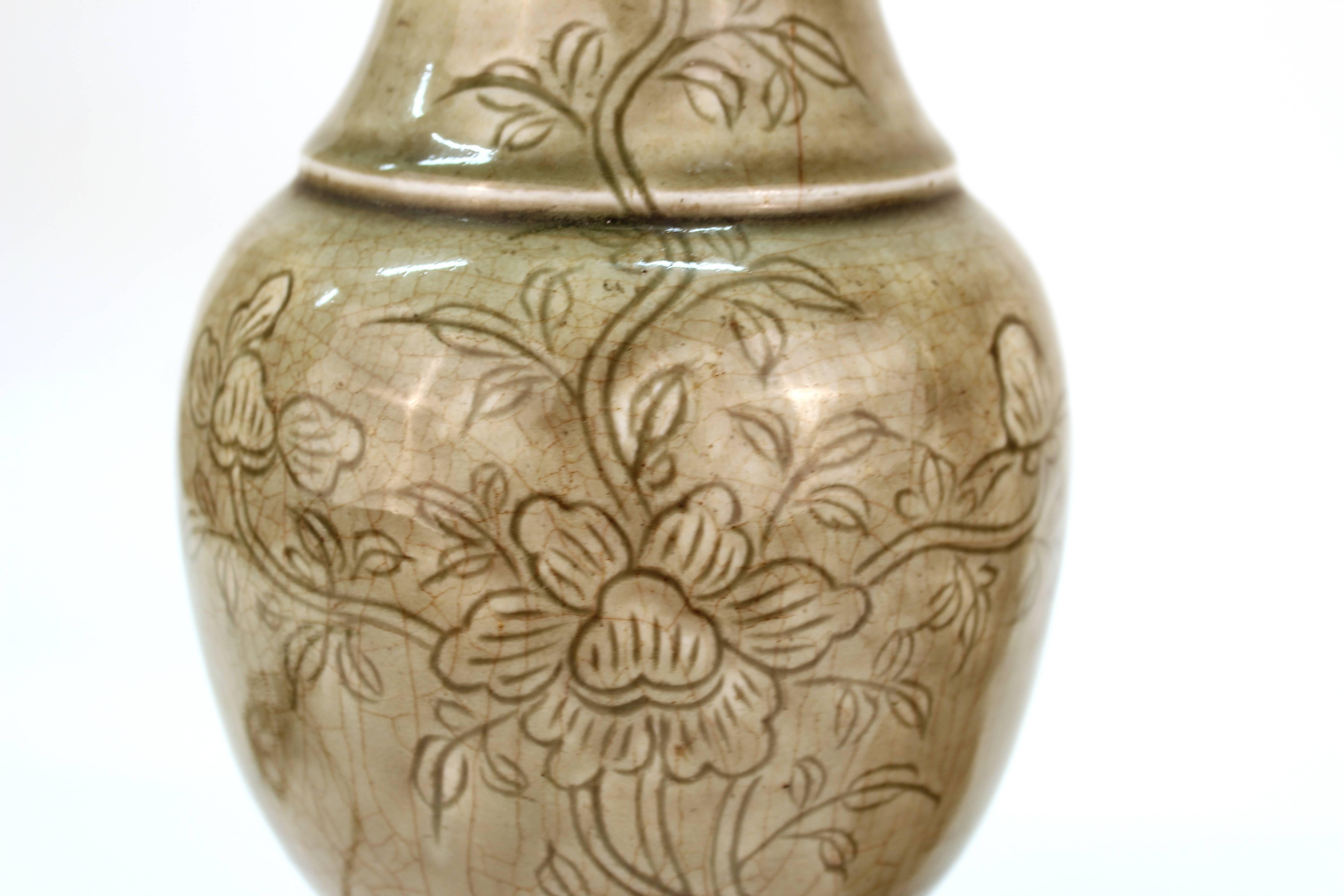 Chinese Ming Dynasty Celadon Porcelain Table Lamps in Shape of Yen Yen Vases 1