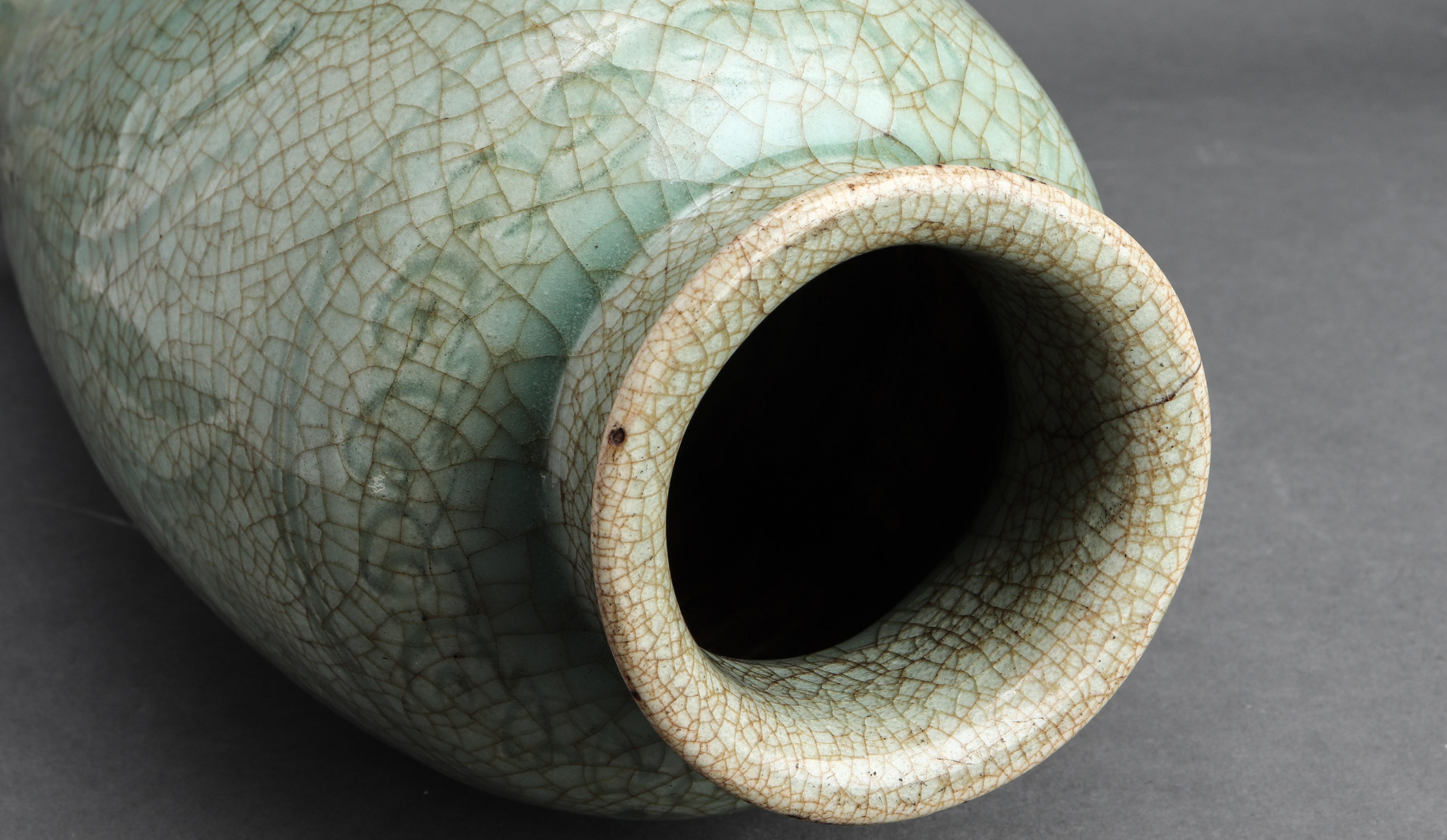17th Century Chinese Ming Dynasty Celadon Porcelain Vase