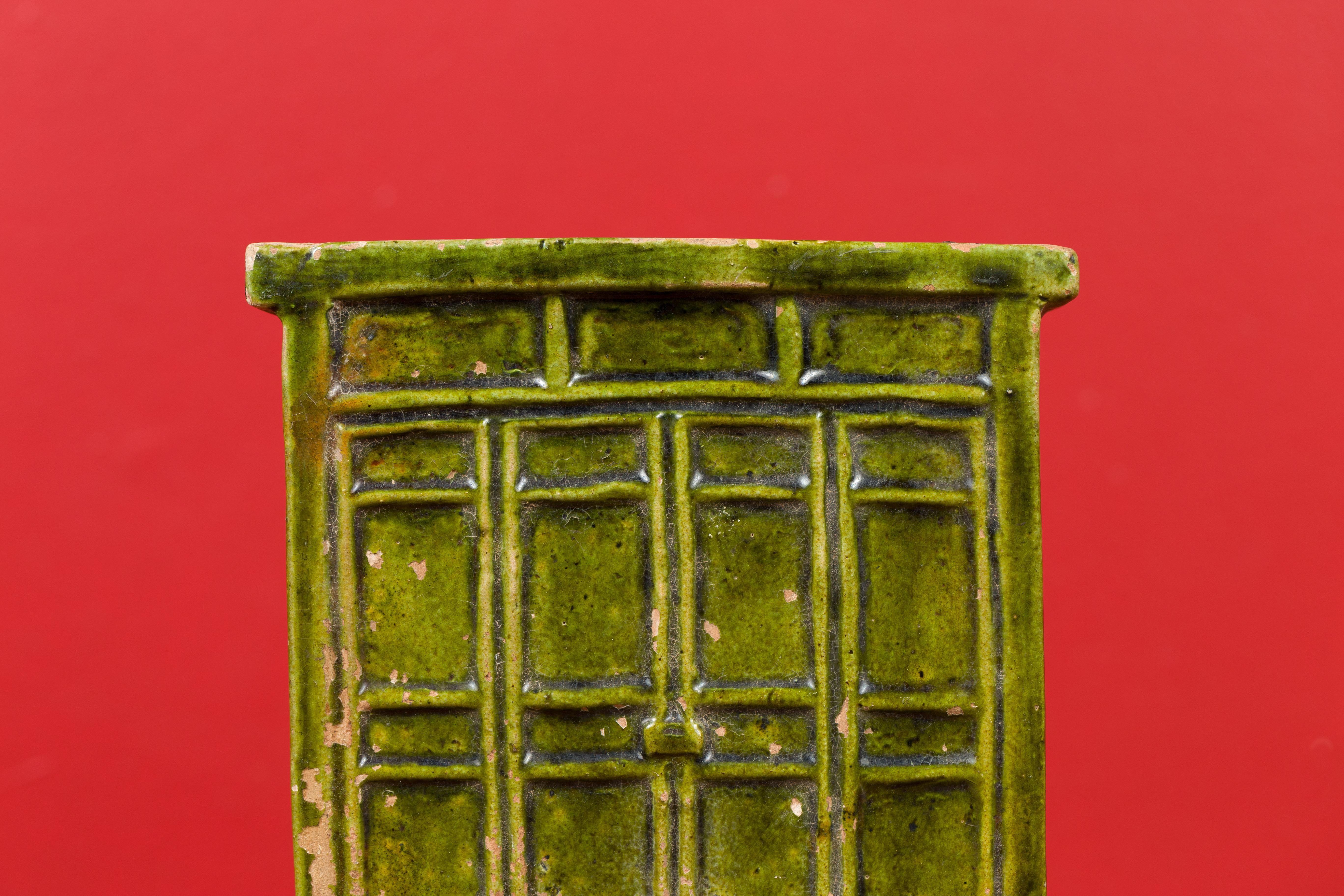 Chinese Ming Dynasty Period Green Glazed Miniature Armoire with Bracket Feet For Sale 7