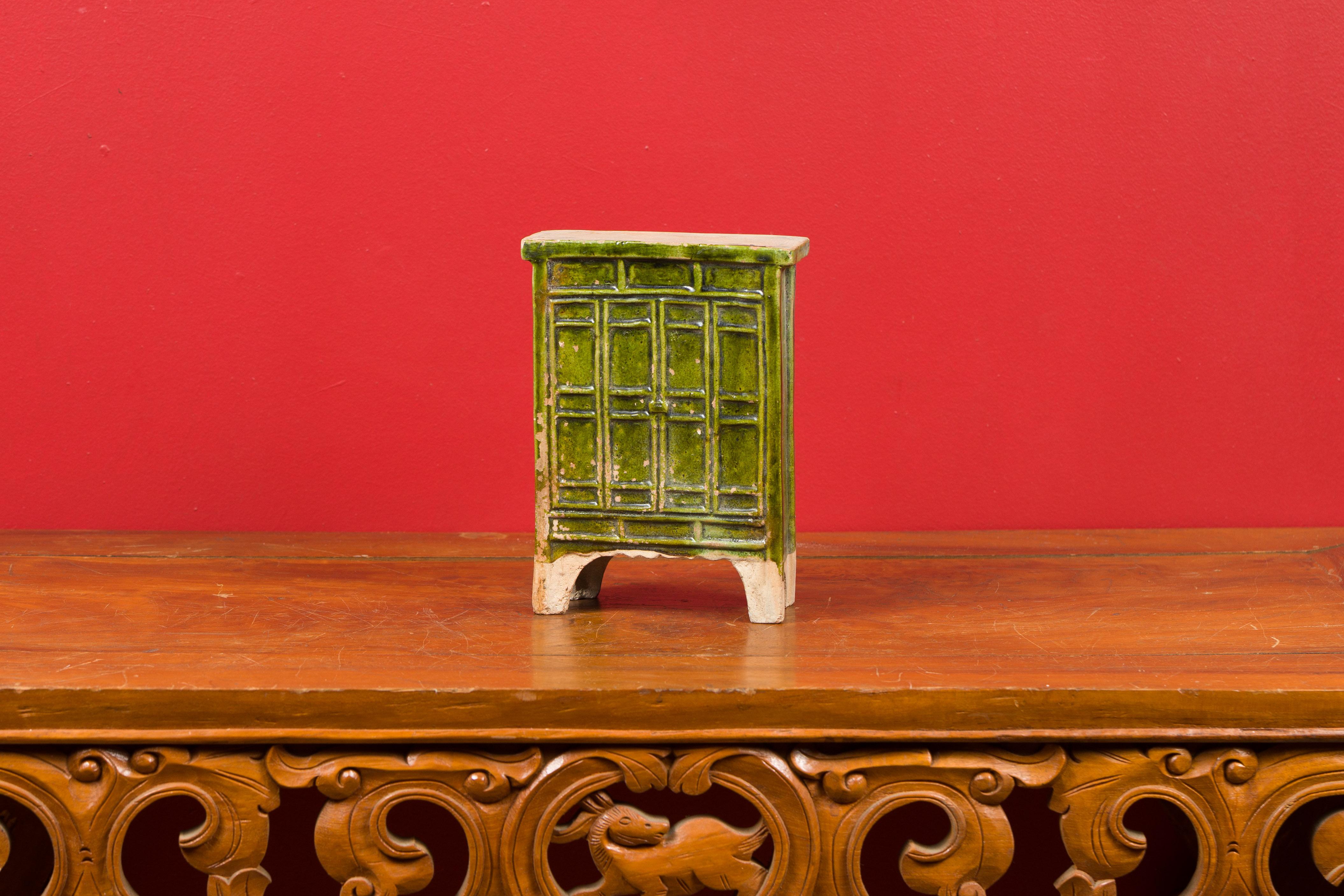 18th Century and Earlier Chinese Ming Dynasty Period Green Glazed Miniature Armoire with Bracket Feet For Sale