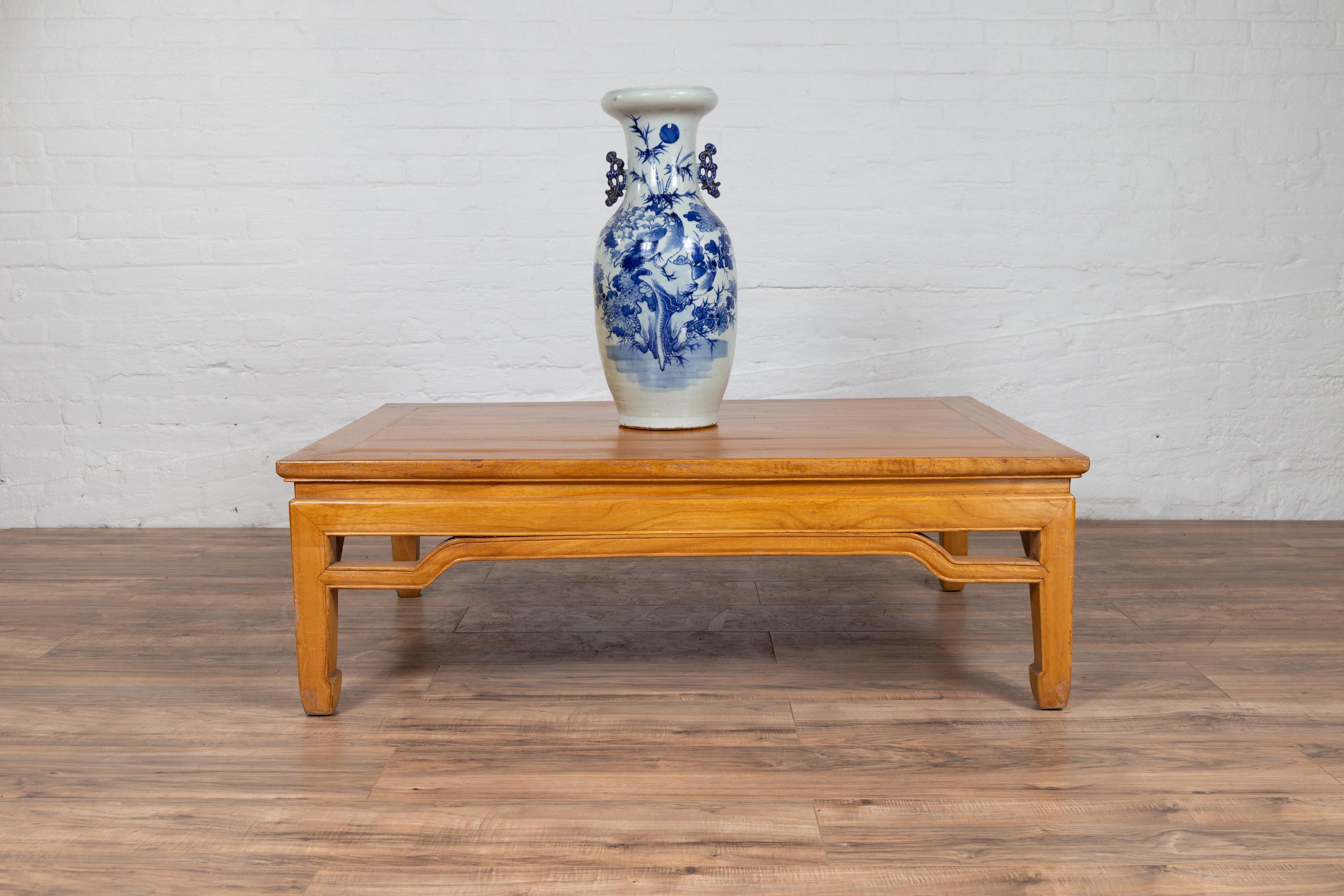 Chinese Ming Dynasty Style Natural Wood Coffee Table with Humpback Stretcher 2