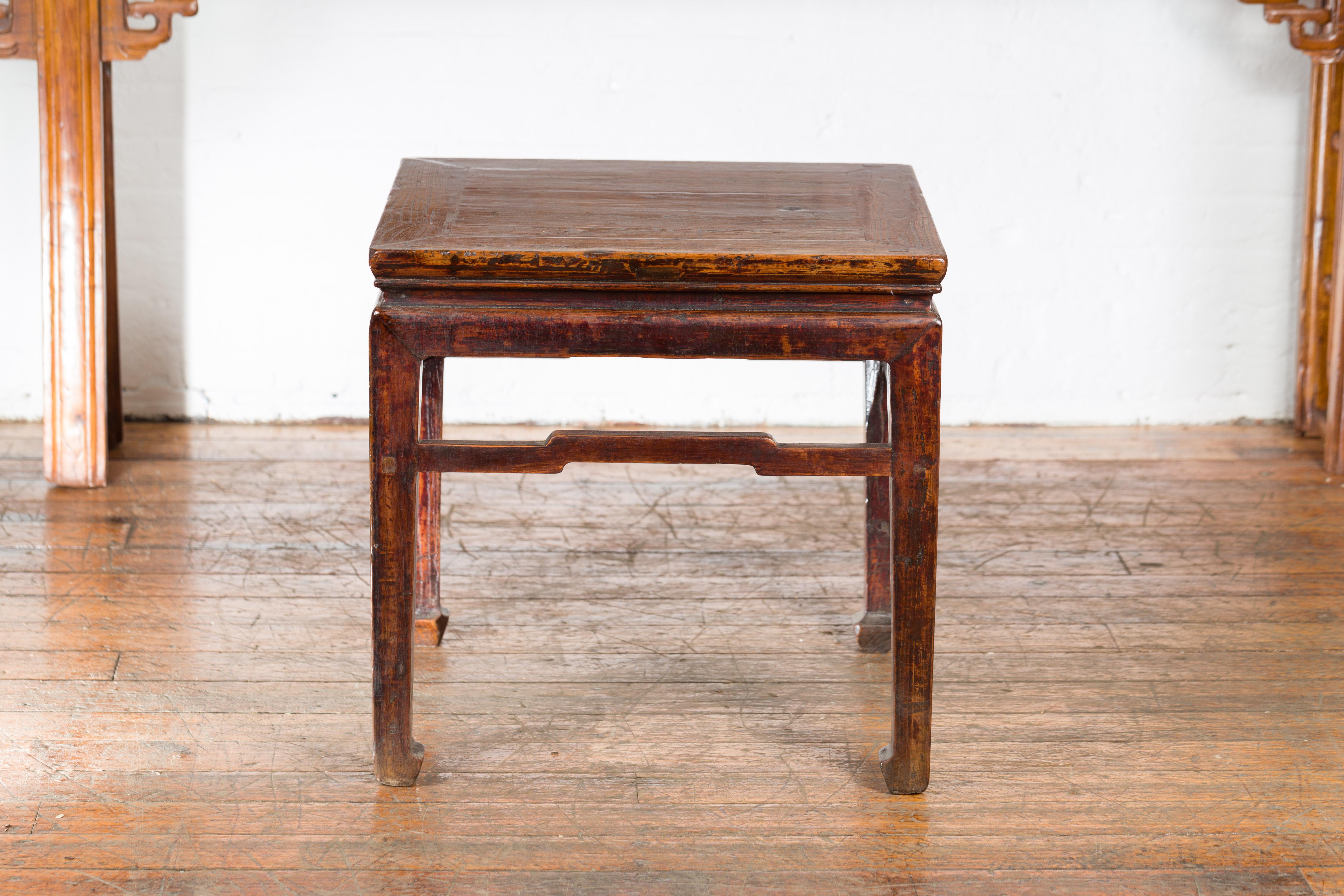 Table de lampe vintage de style chinois de la dynastie Ming avec supports à dos arrondi en vente 7