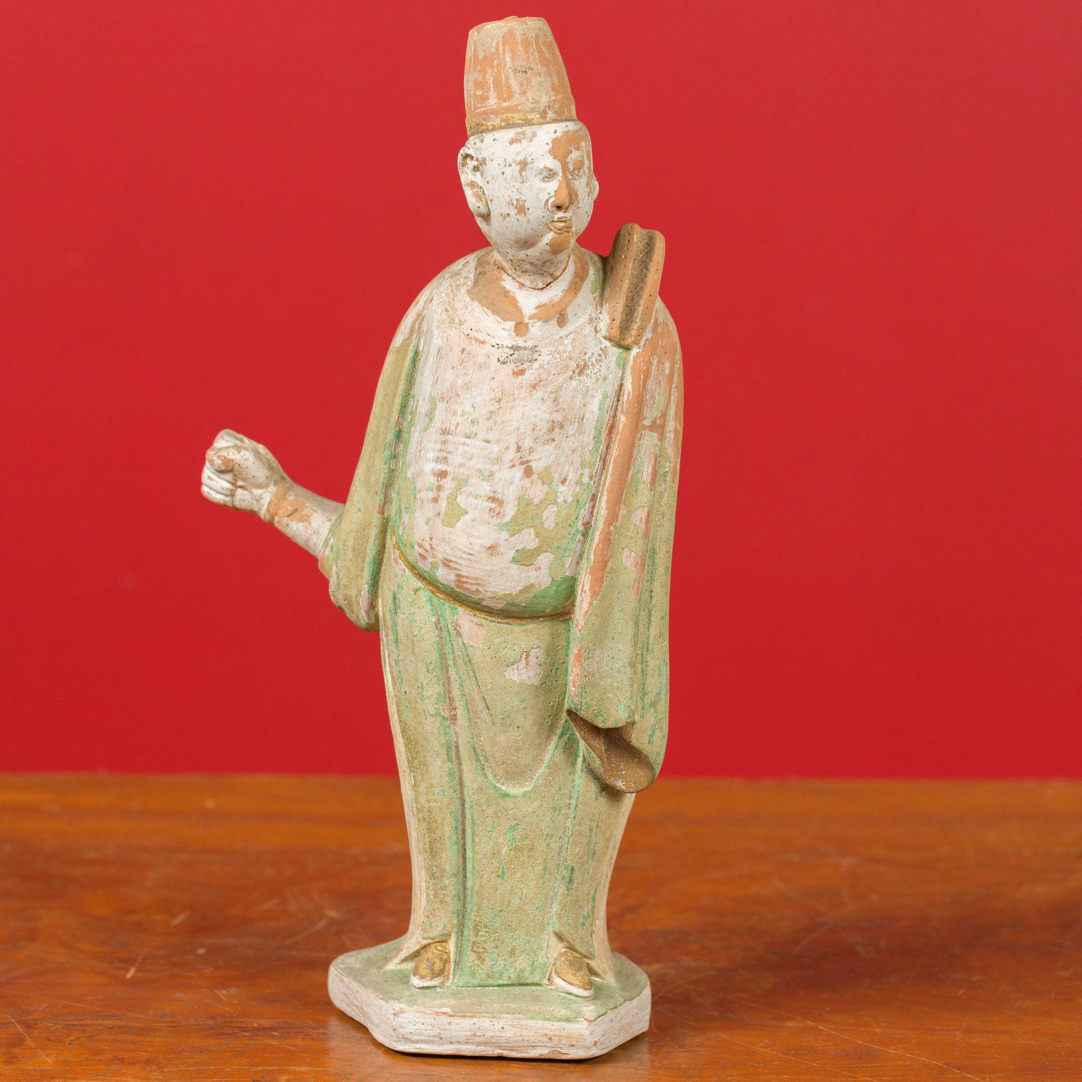 Chinesische Ming-Dynastie Terrakotta Hofstaat Statuette mit Original Polychromie (Gemalt) im Angebot