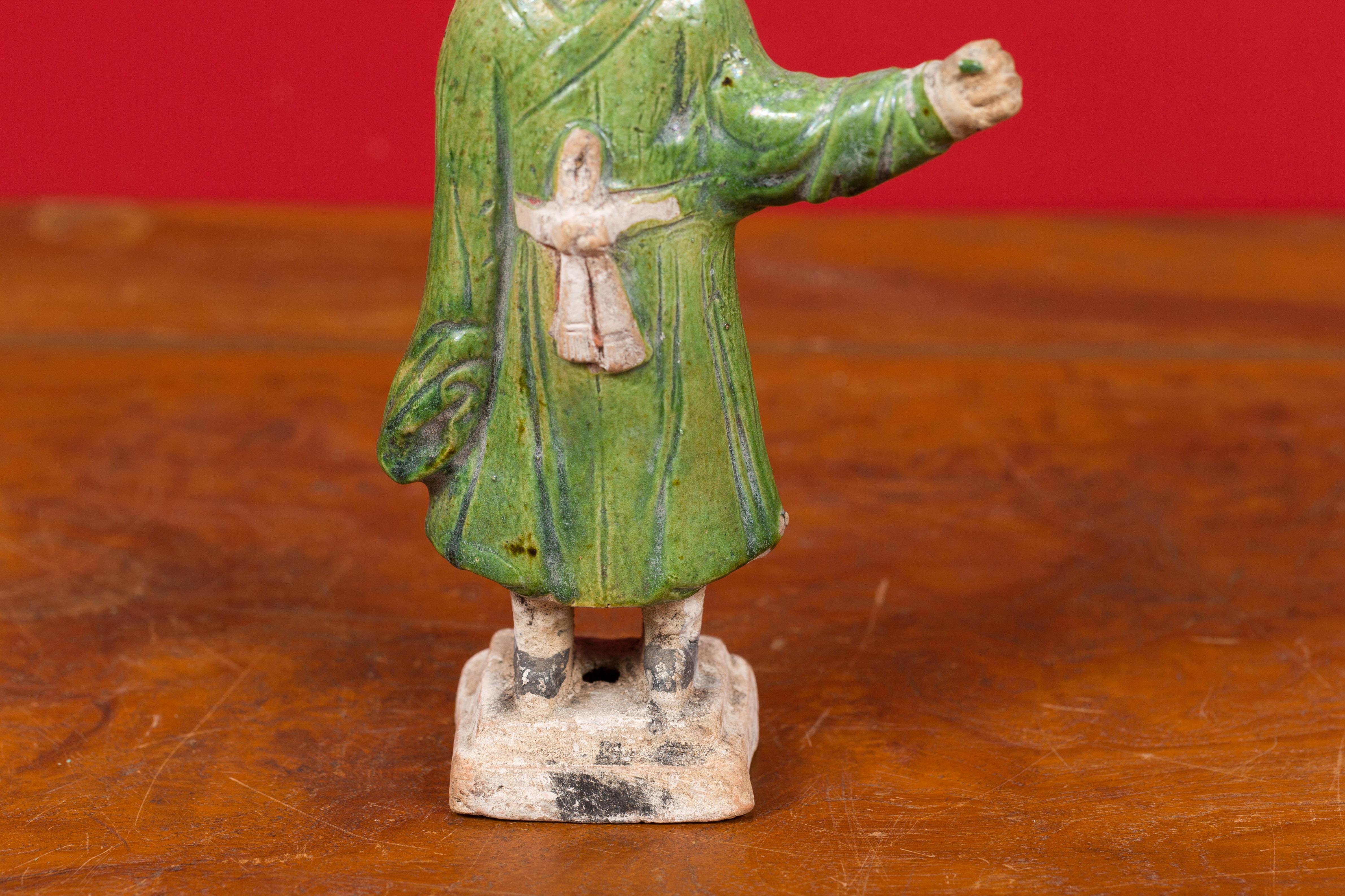 Estatuilla de funcionario de la corte china de terracota de la dinastía Ming, policromía original en Bueno estado para la venta en Yonkers, NY