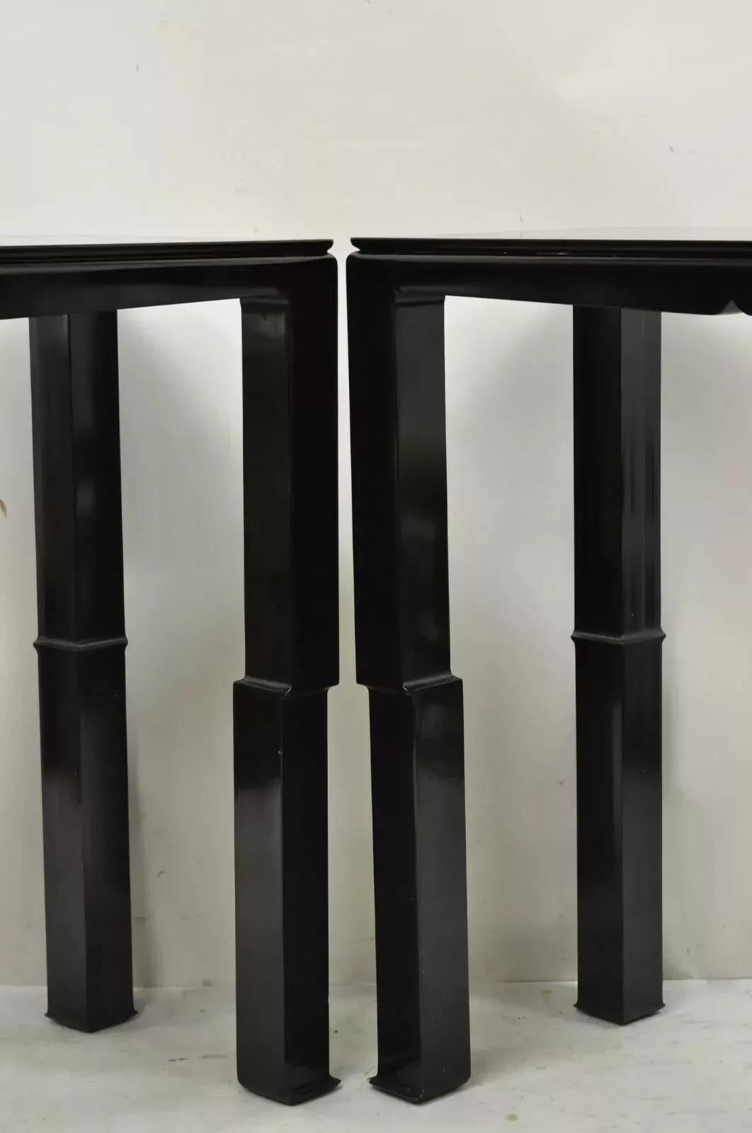 Cineserie Tavoli console da salotto in lacca nera in stile Ming James Mont - Coppia in vendita