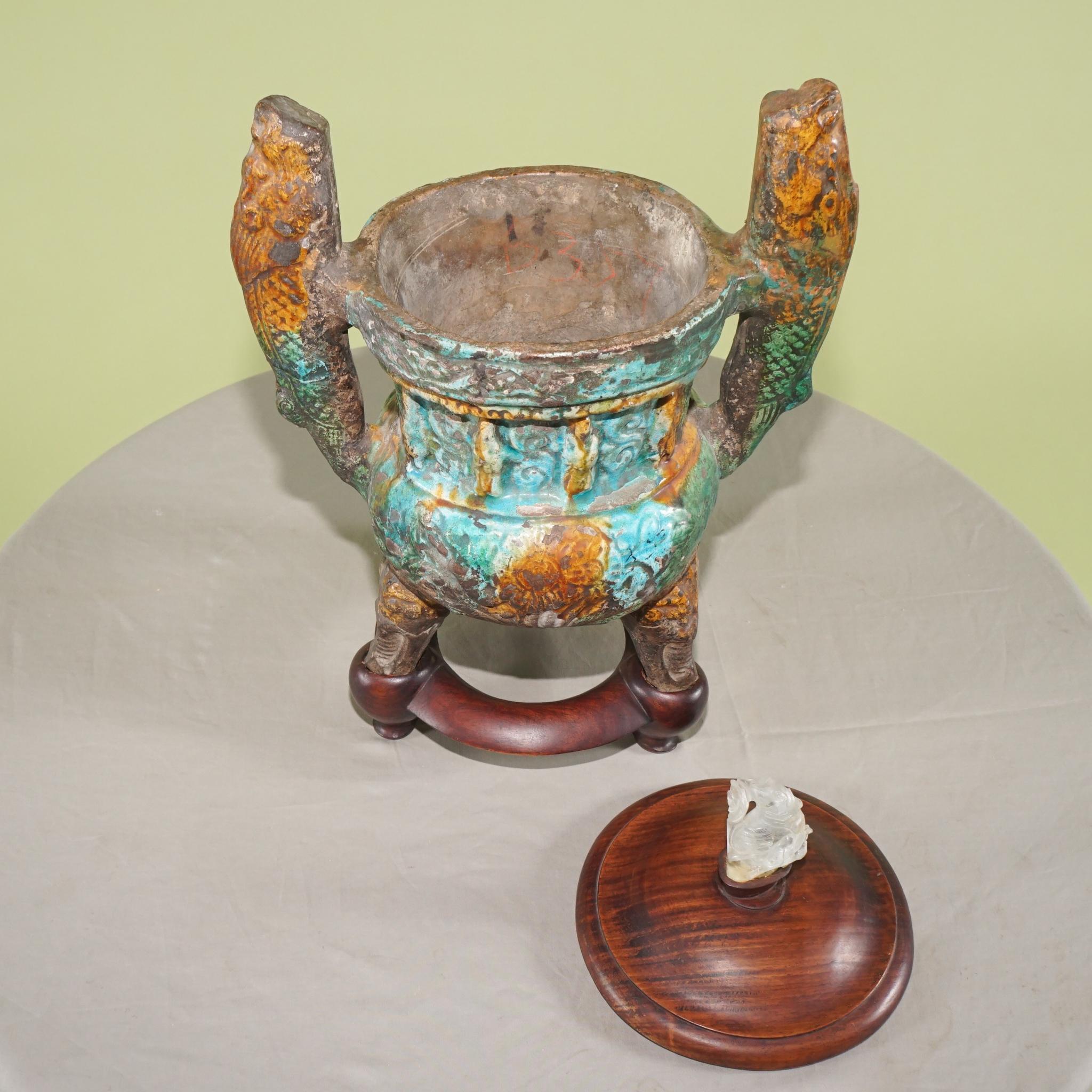 Chinese Ming period Dynasty Buddhist Incense Burner with a Rock Crystal Finial For Sale 2