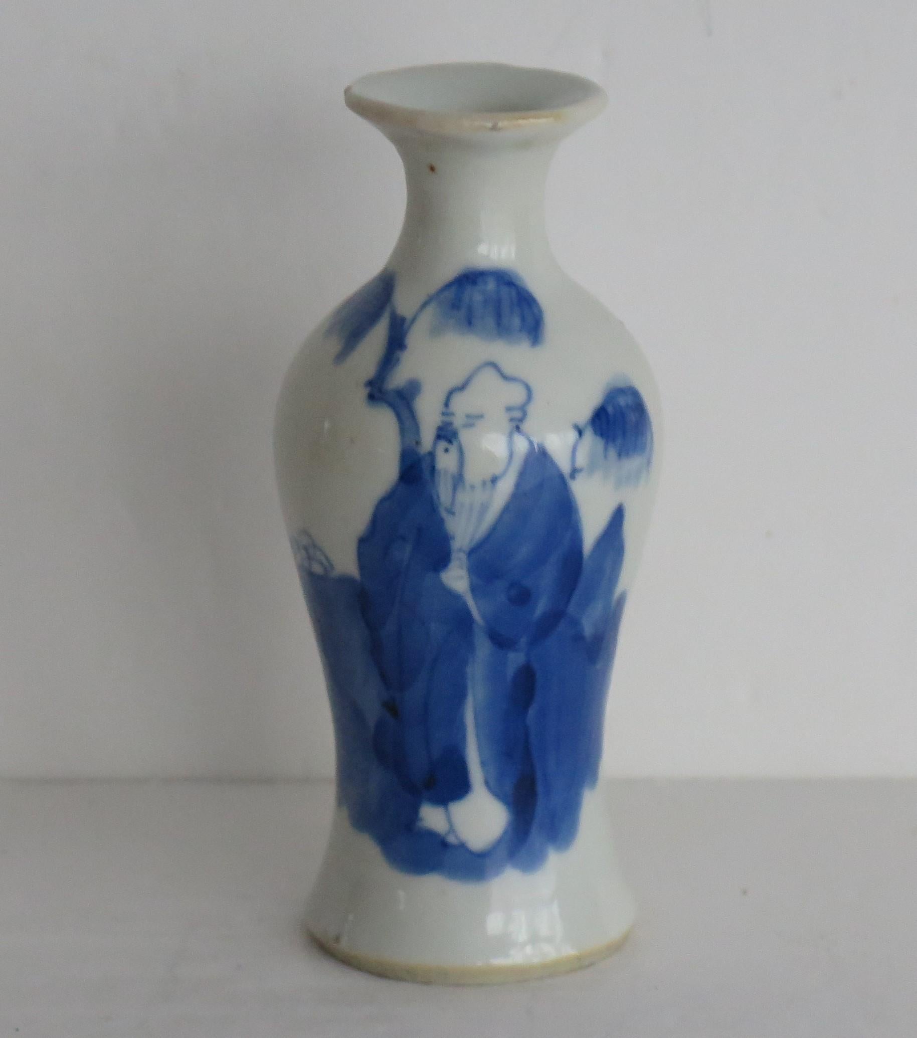This is a hand painted 17th century, late Ming dynasty, porcelain Jar or small Vase which we attribute to the Hatcher shipwreck cargo, this piece being from the Wanli /transitional period, circa 1625- 1640. 

The Jar/ Vase is fairly thickly potted