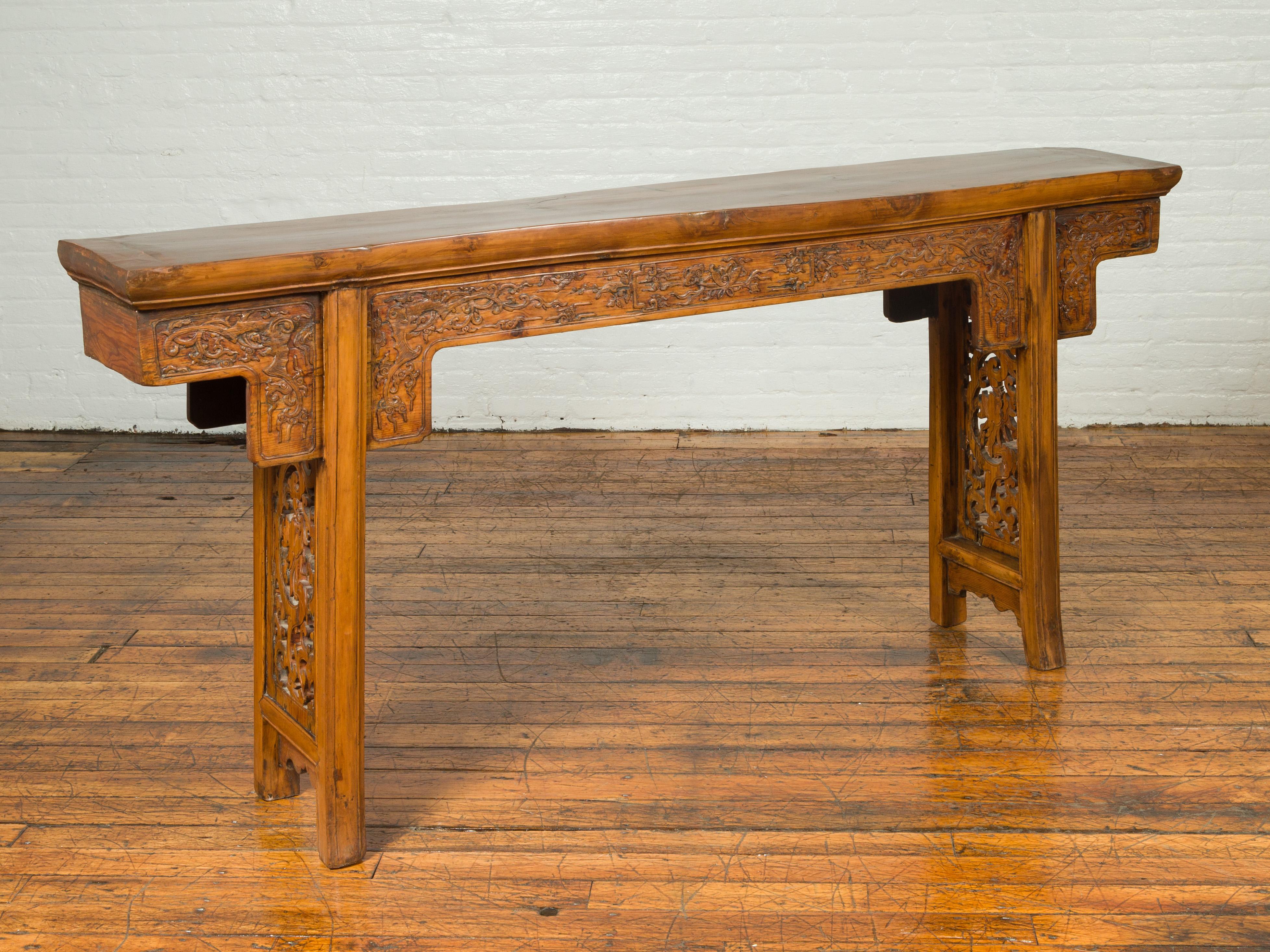 Chinese Ming Style Altar Table with Foliage Carved Frieze and Open Fretwork For Sale 4