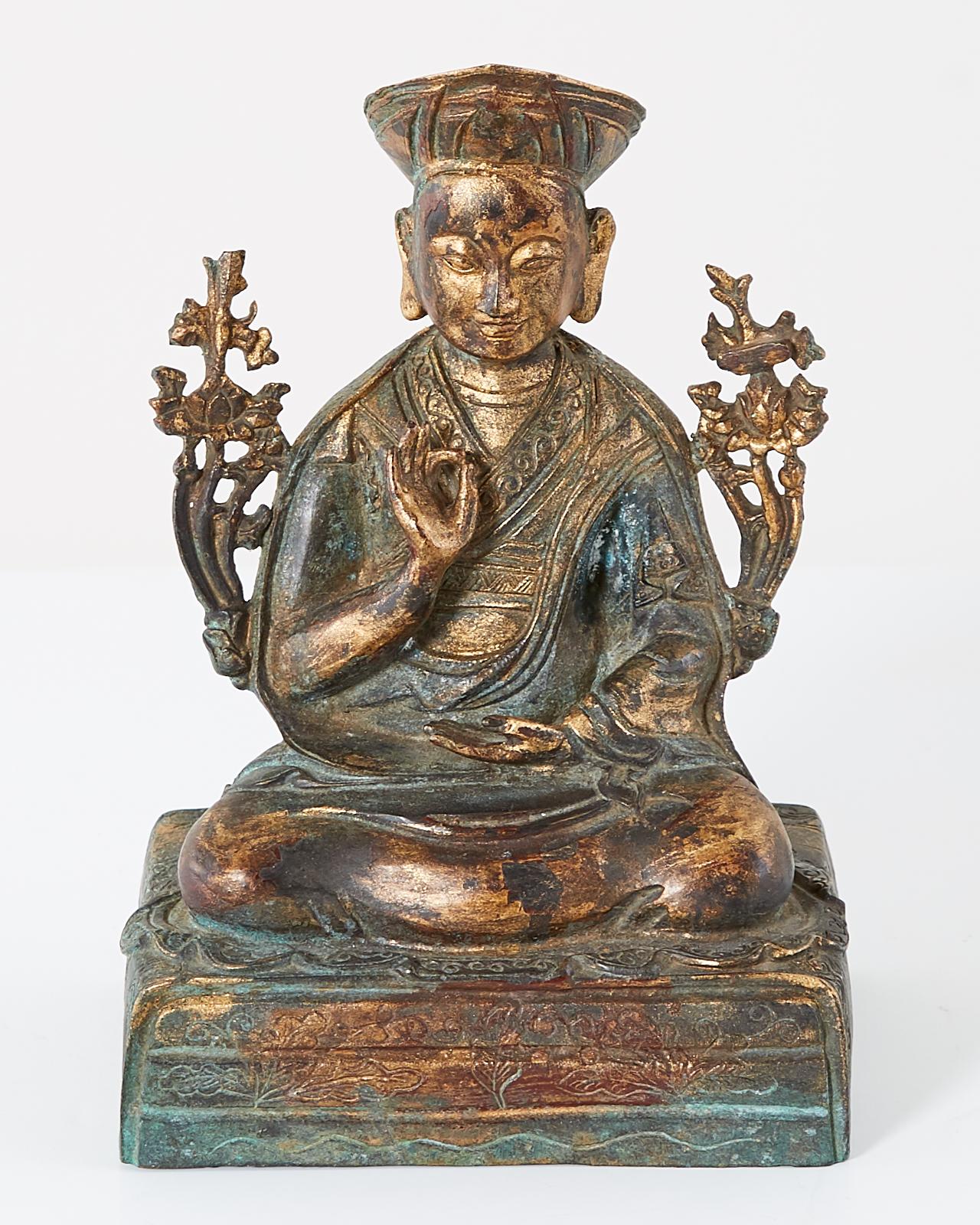 20ième siècle Bouddha assis en bronze de style chinois Ming en vente