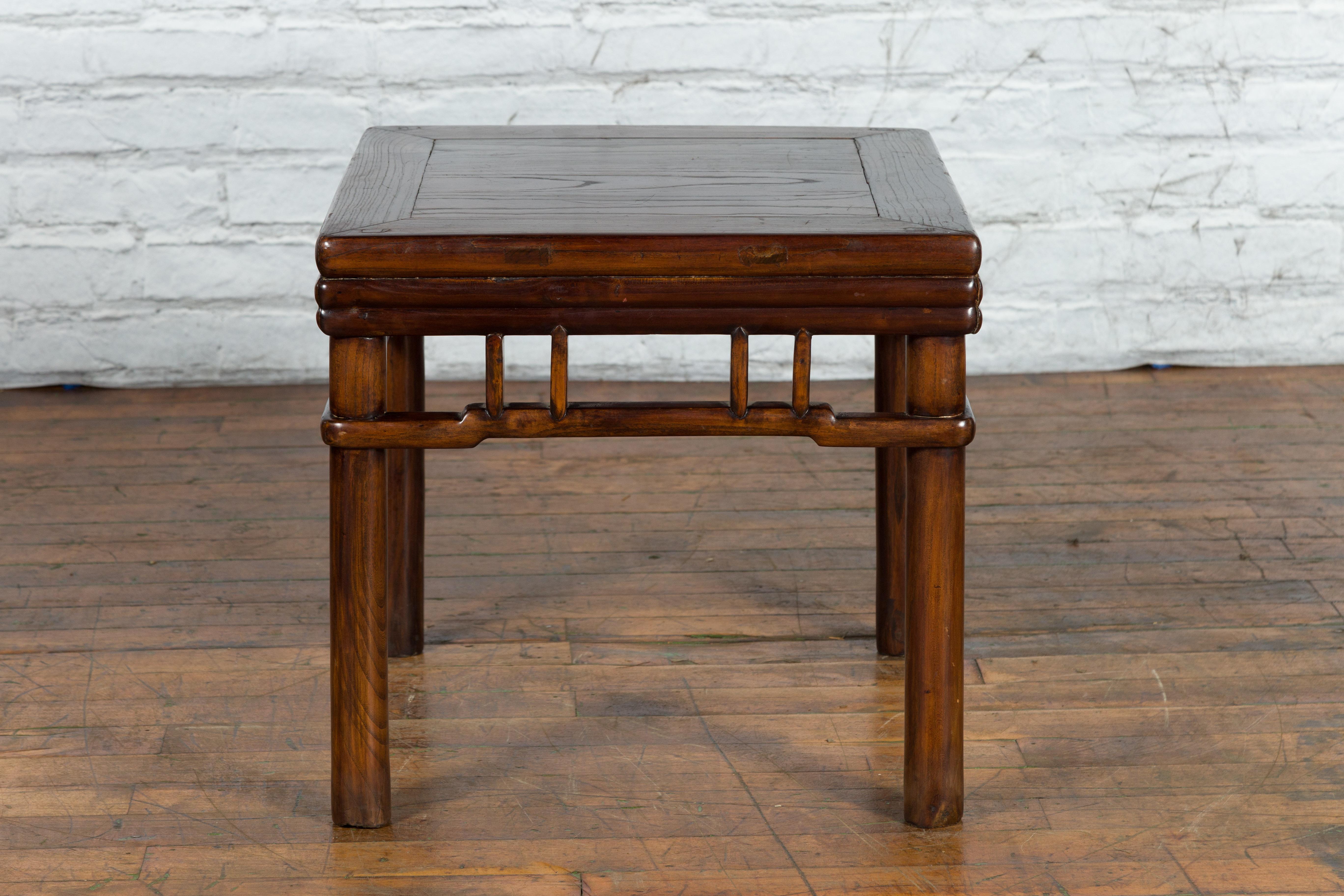Chinese Ming Style Early 20th Century Brown Drink Table with Pillar Strut Motifs For Sale 9