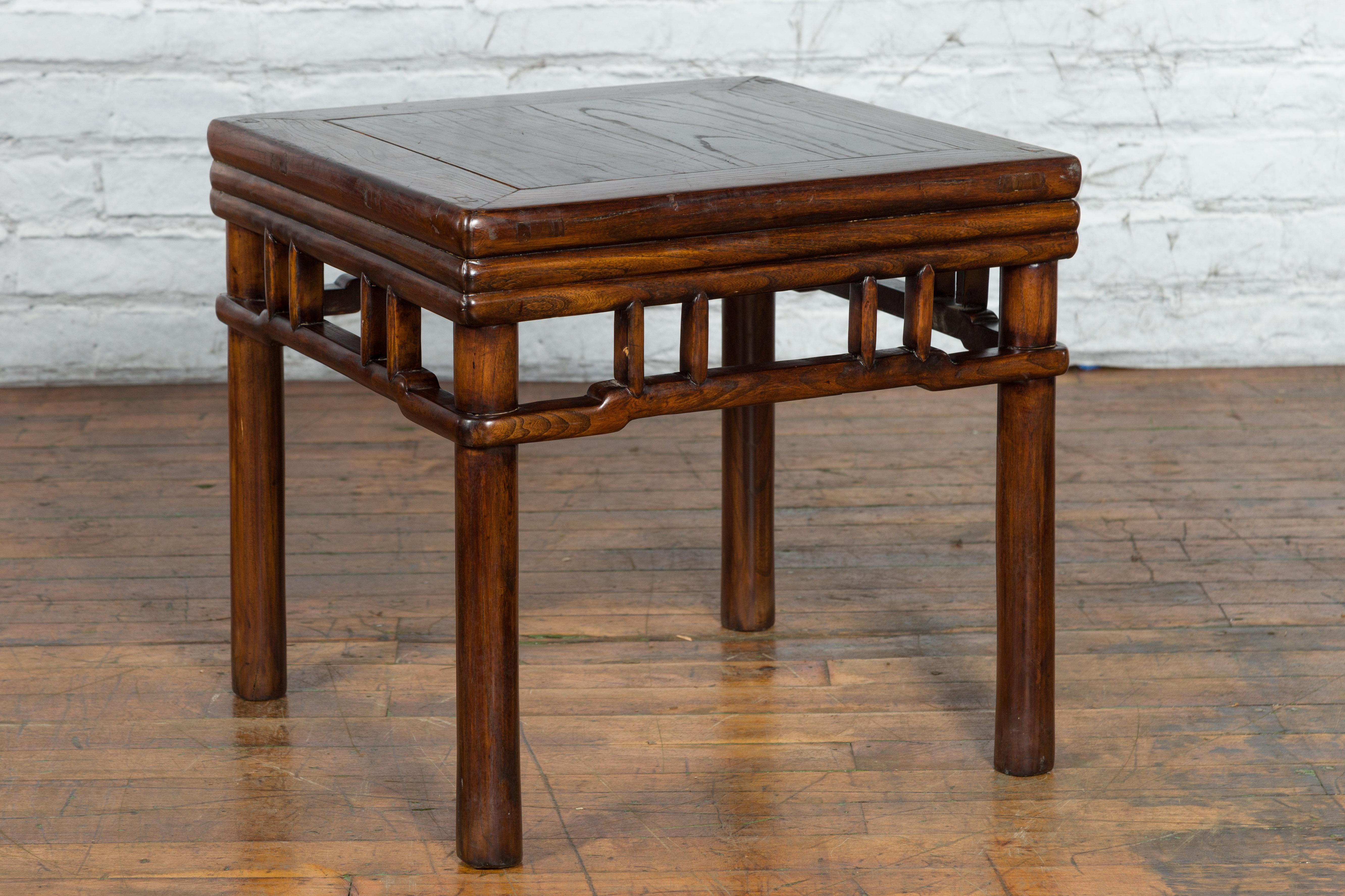 Chinese Ming Style Early 20th Century Brown Drink Table with Pillar Strut Motifs In Good Condition For Sale In Yonkers, NY