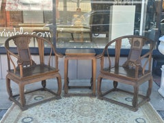 Chaises et table en fer à cheval chinoises de style Ming Ming
