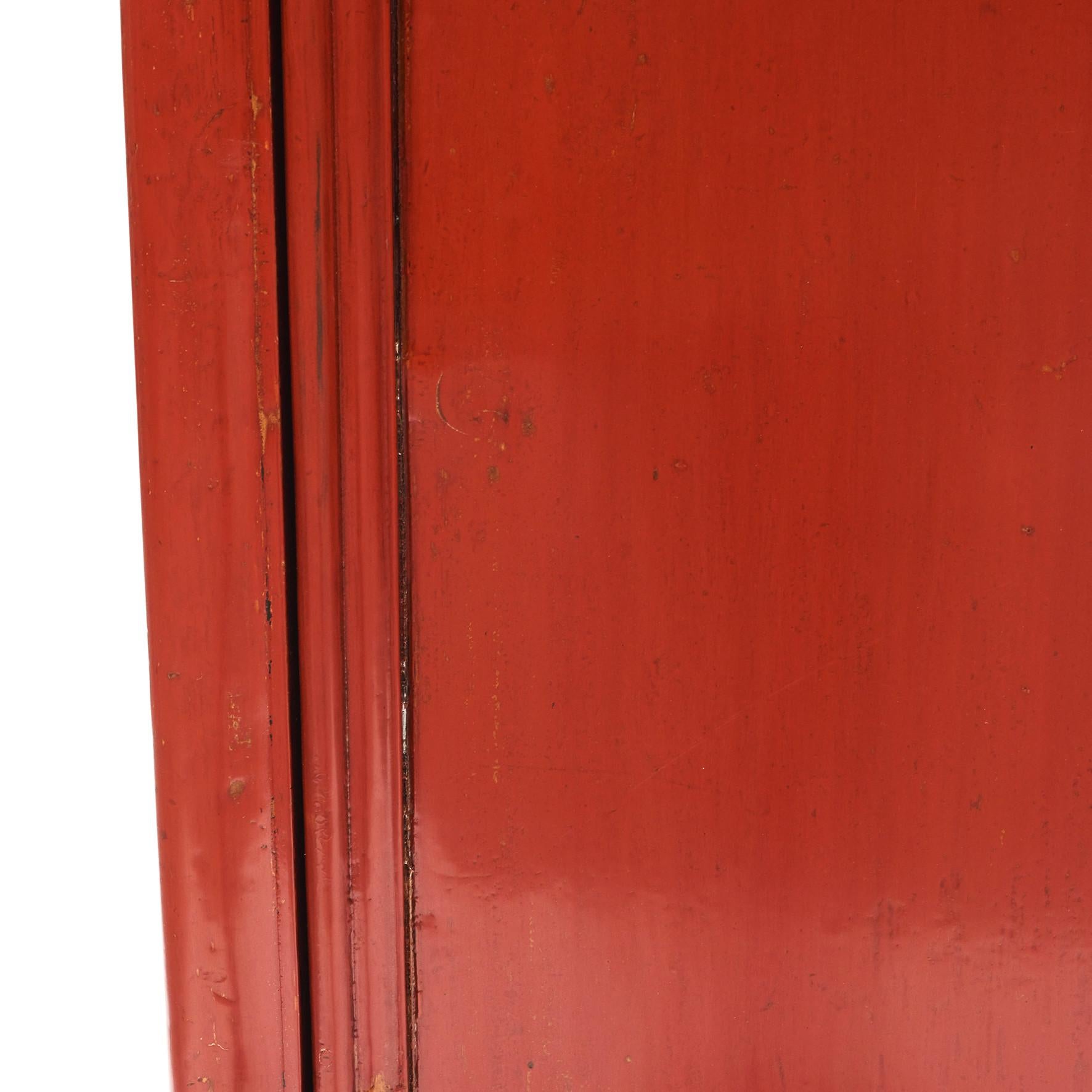 XIXe siècle Armoire conique chinoise de style Ming avec laque rouge d'origine en vente