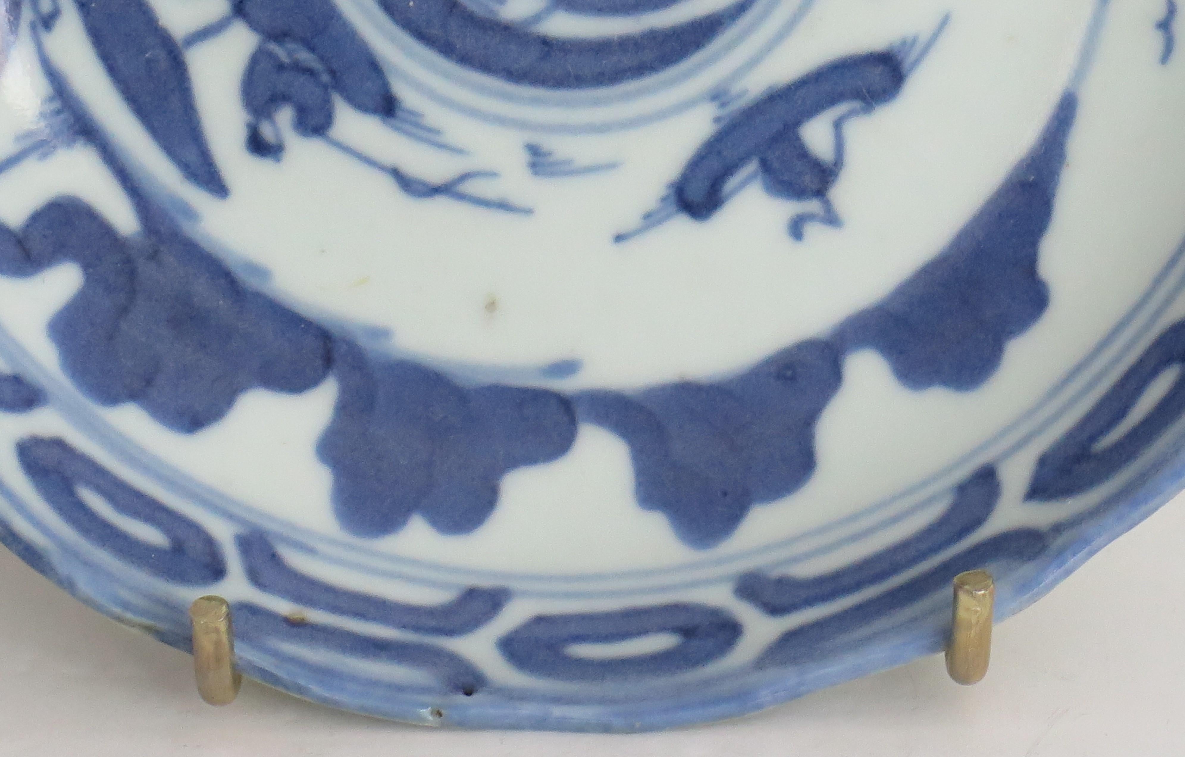 Porcelain Chinese Ming Dish Blue & White porcelain, Tianqi or Chongzhen Circa 1620-1644 For Sale