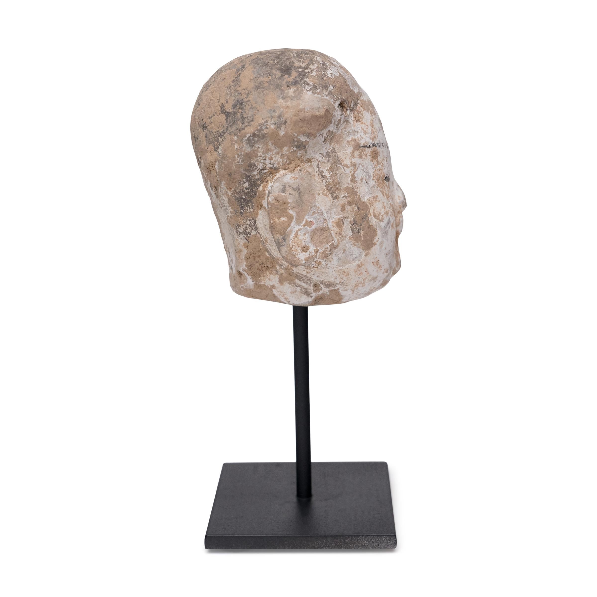 Policromo Testa di assistente cinese Mingqi, dinastia Han in vendita