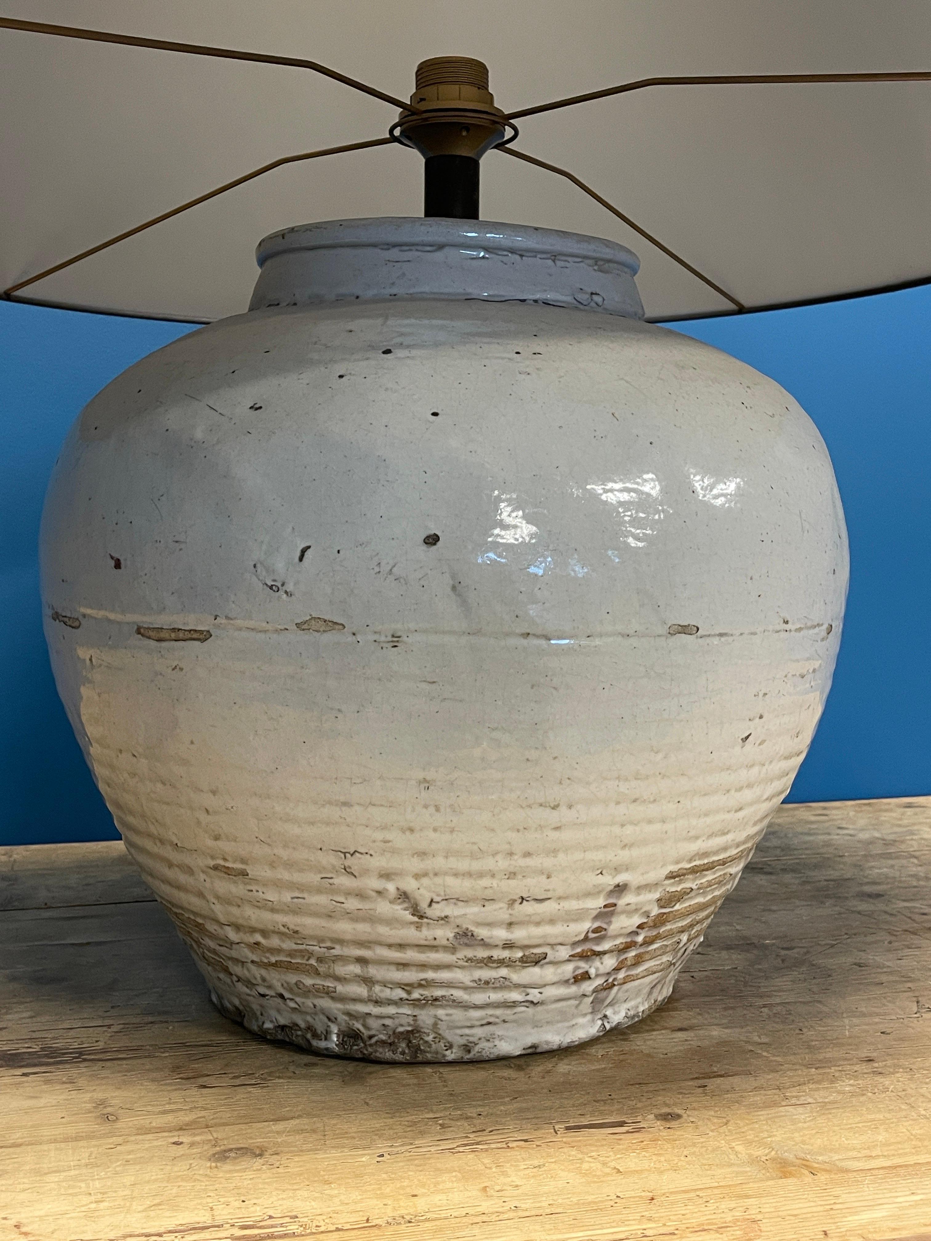 Lampe chinoise monochrome en céramique de style Wabi Sabi Bon état - En vente à Knokke-Heist, BE