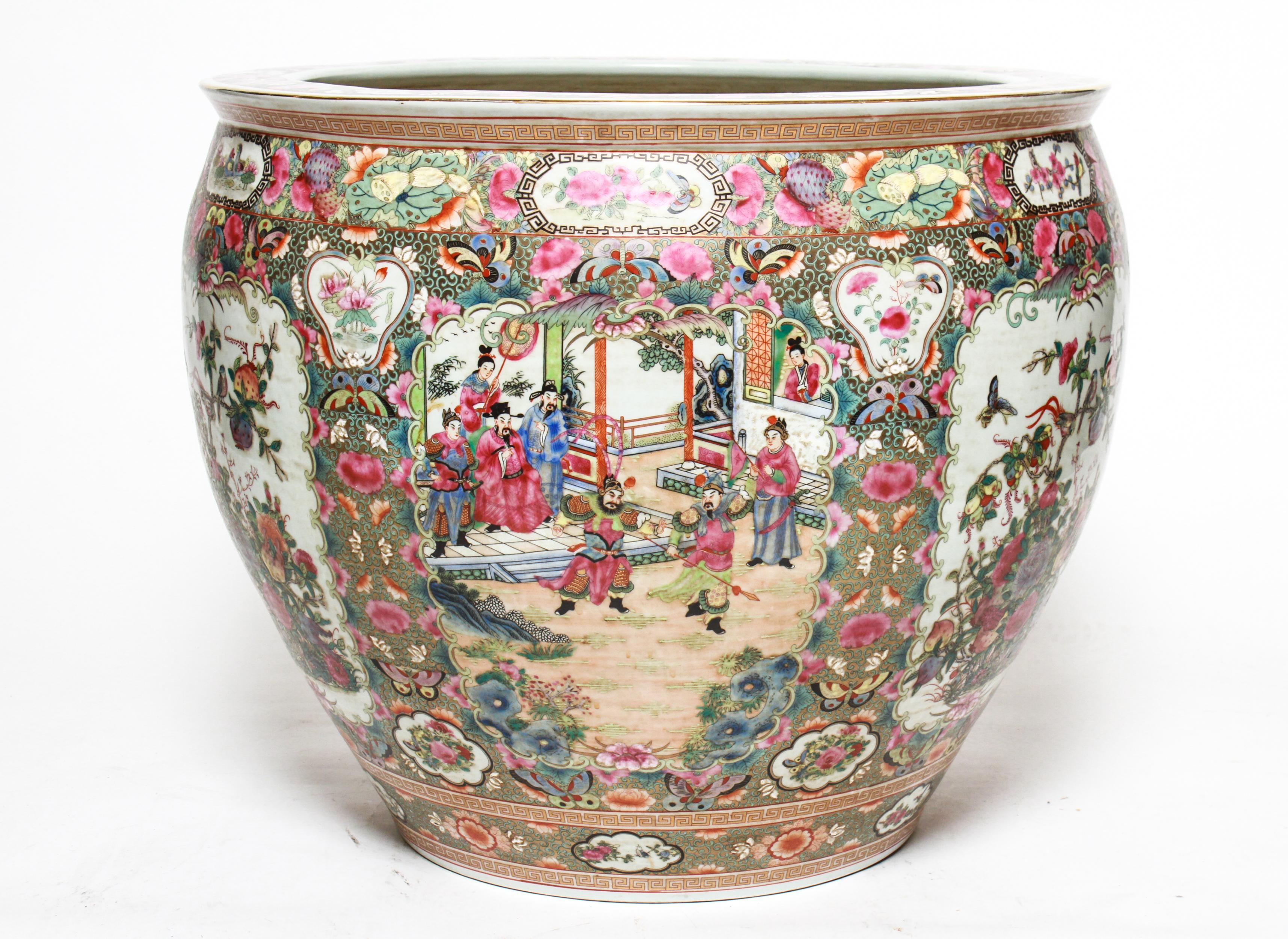 Chinese Monumental Porcelain Fish Bowl or Jardinière In Good Condition In Astoria, NY