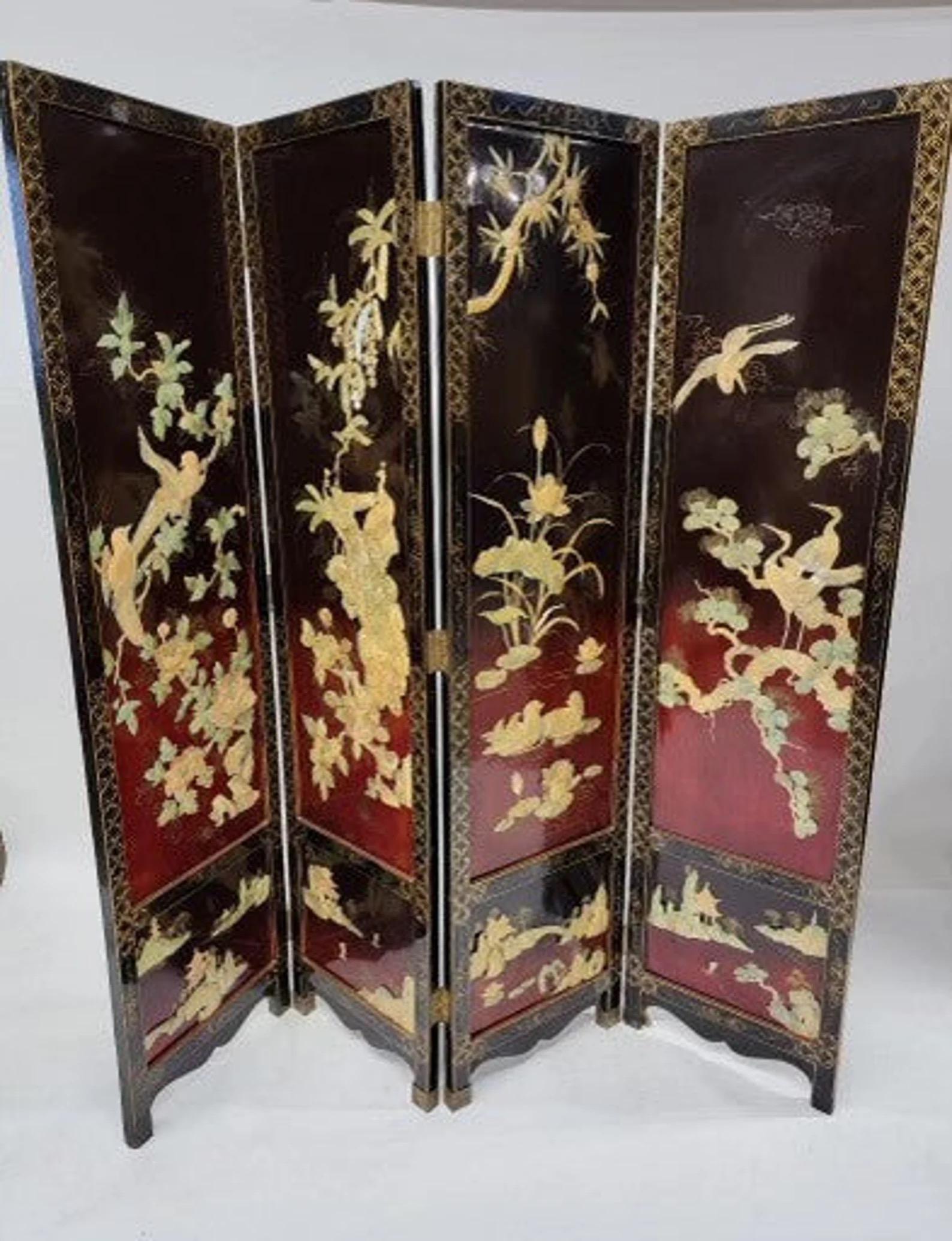 Chinese Mother of Pearl Coromandel Lacquered Hand Painted Screen/Room Divider For Sale 1