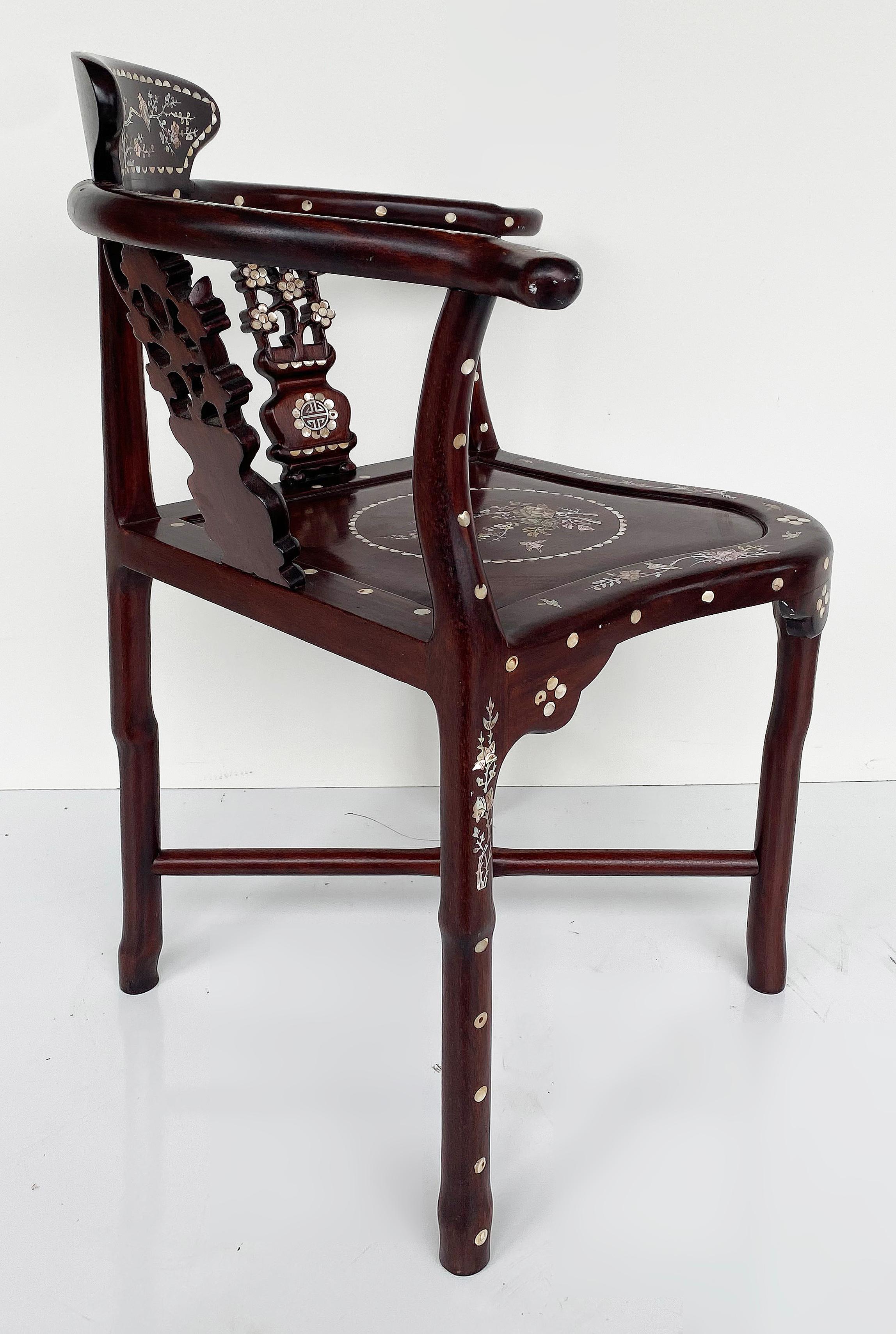 Chinese Mother of Pearl Intricately Inlaid Corner Chair  For Sale 3