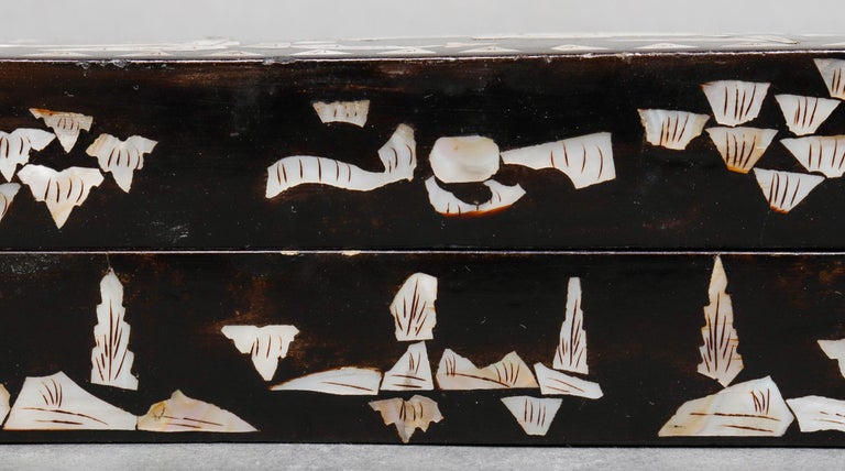 19th Century Chinese Mother of Pearl Inlaid Lacquered Box For Sale