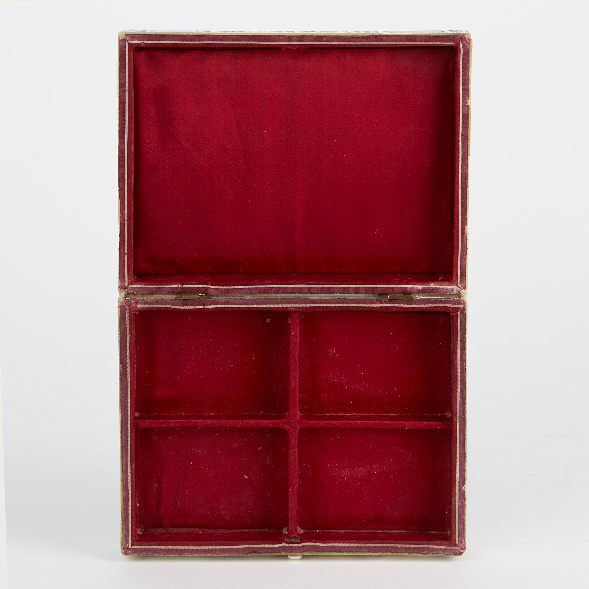 Chinesische, montierte Perlmuttschachtel mit vier Schachteln und Fächern, 18. Jahrhundert im Angebot 11