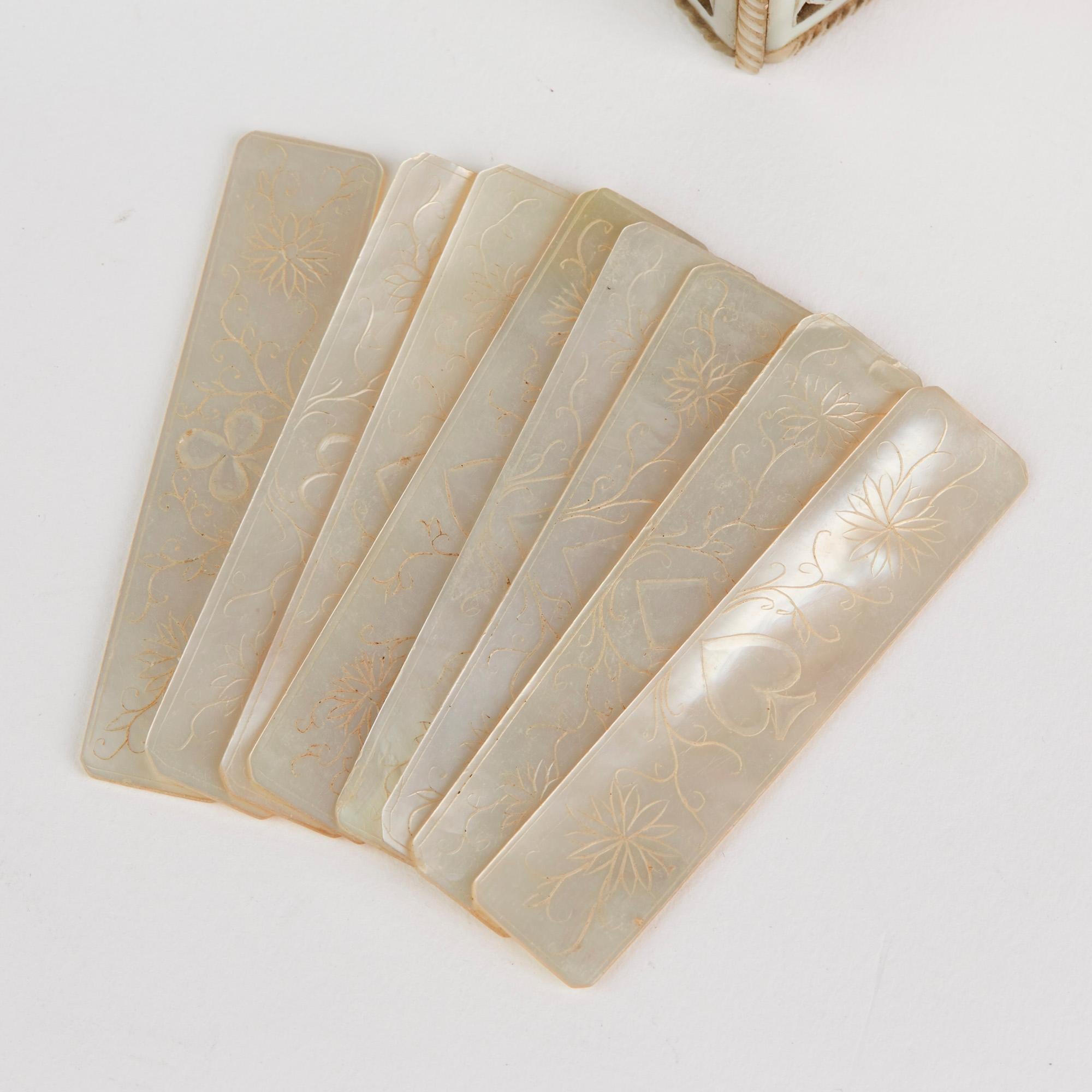 Chinese Mother of Pearl Mounted Box with Four Boxes and Counters, 18th Century In Good Condition For Sale In Bishop's Stortford, Hertfordshire