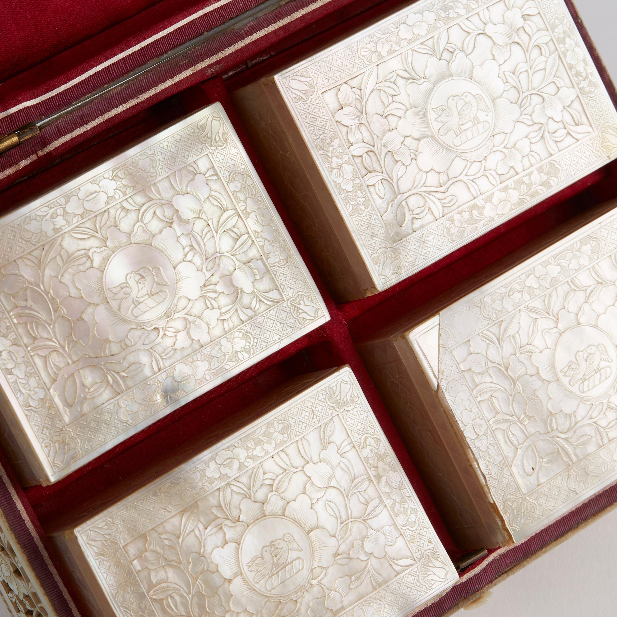 Chinese Mother of Pearl Mounted Box with Four Boxes and Counters, 18th Century For Sale 1