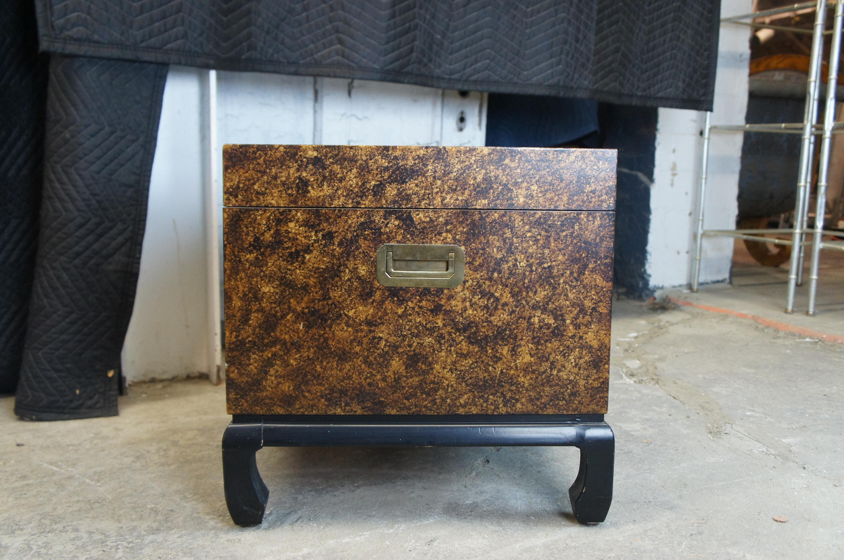 Chinese Mottled Gold & Black Chinoiserie Chest or Trunk on Stand Box Side Table For Sale 5