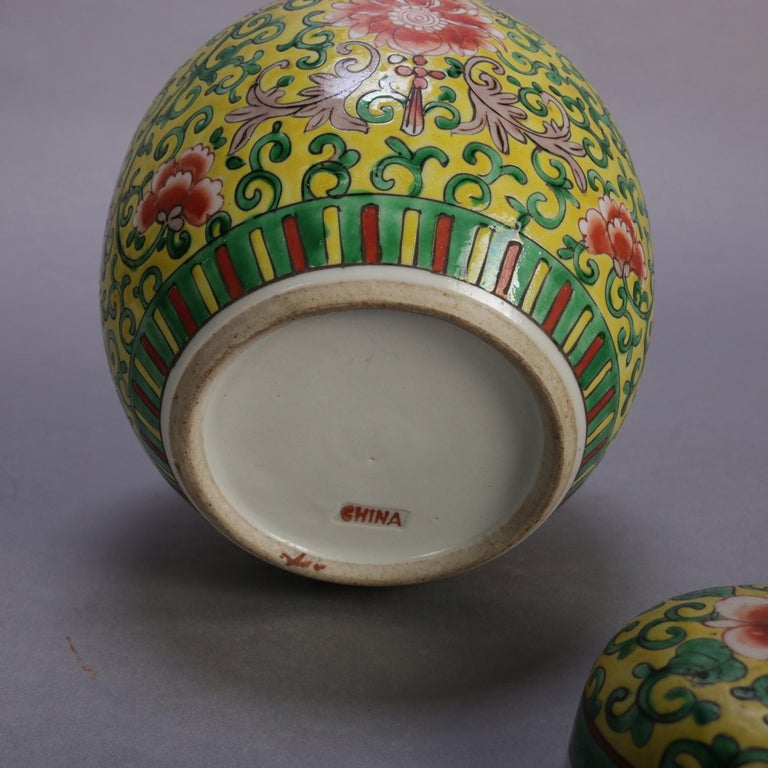 Chinese Mun Shou Enameled Covered Ginger Jar, Yellow Ground, 20th