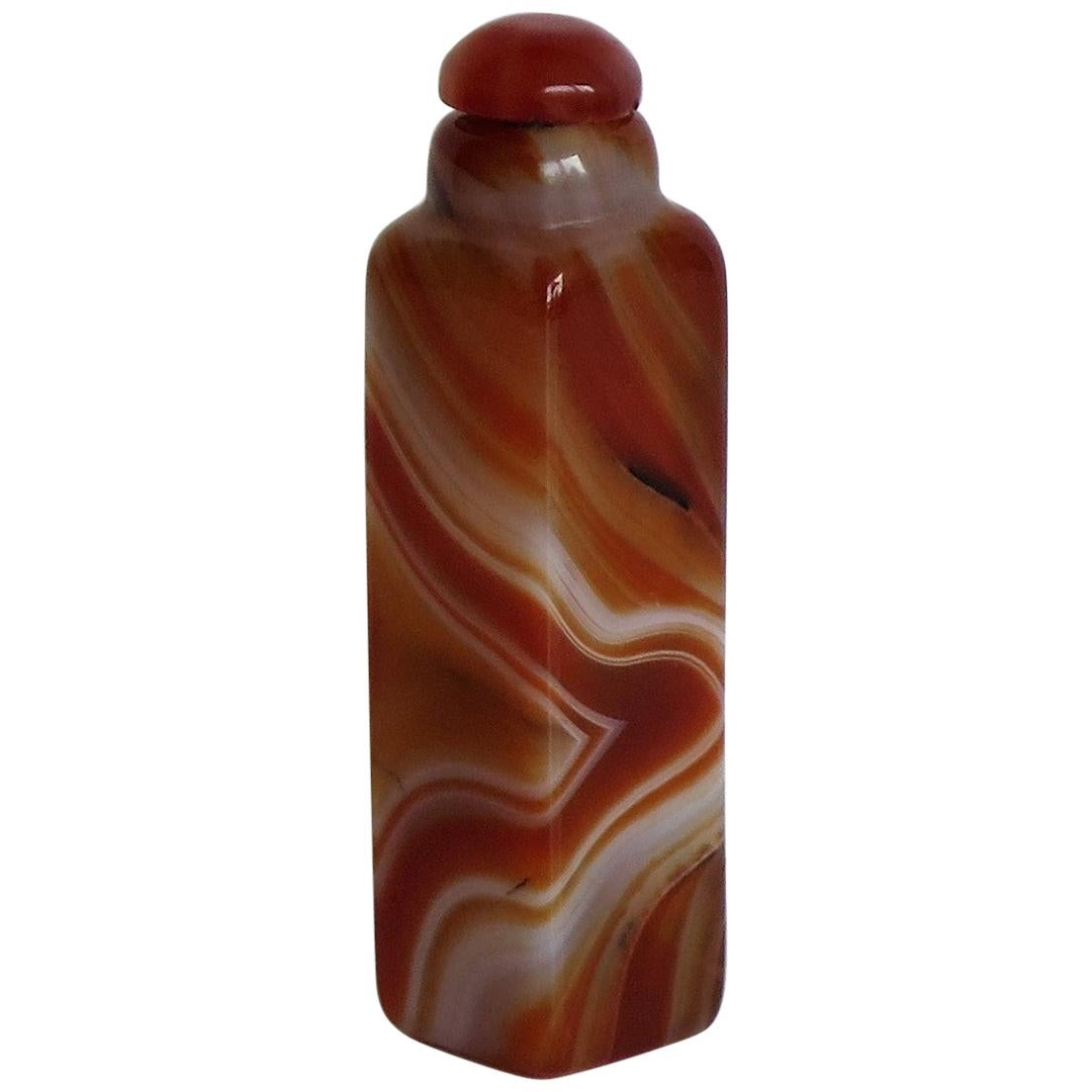 Chinese Natural Agate Stone Snuff Bottle Beautiful Striking Colors, circa 1930