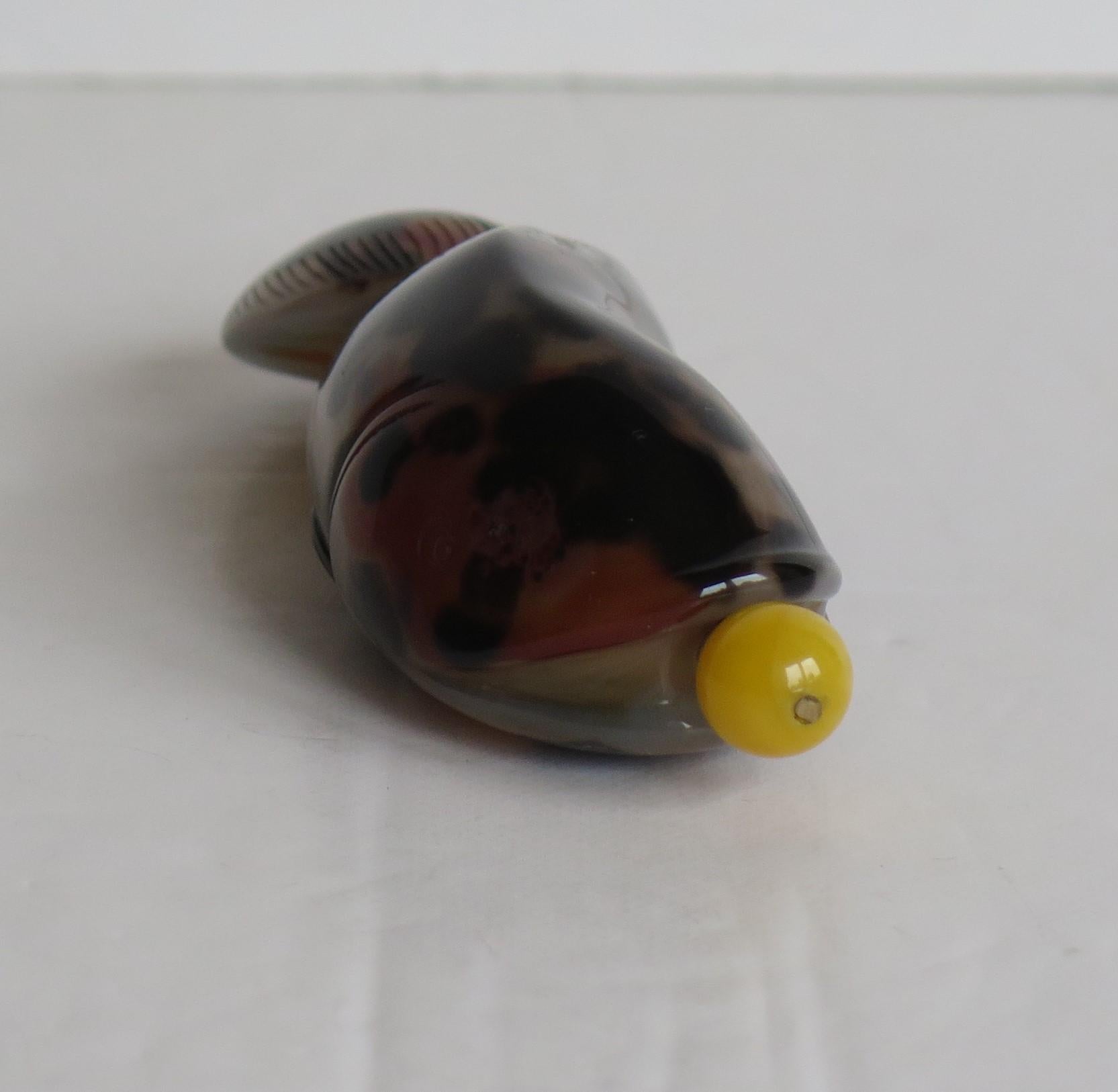 Chinese Natural Agate Stone Snuff Bottle Hand Carved as a Fish, circa 1940 2